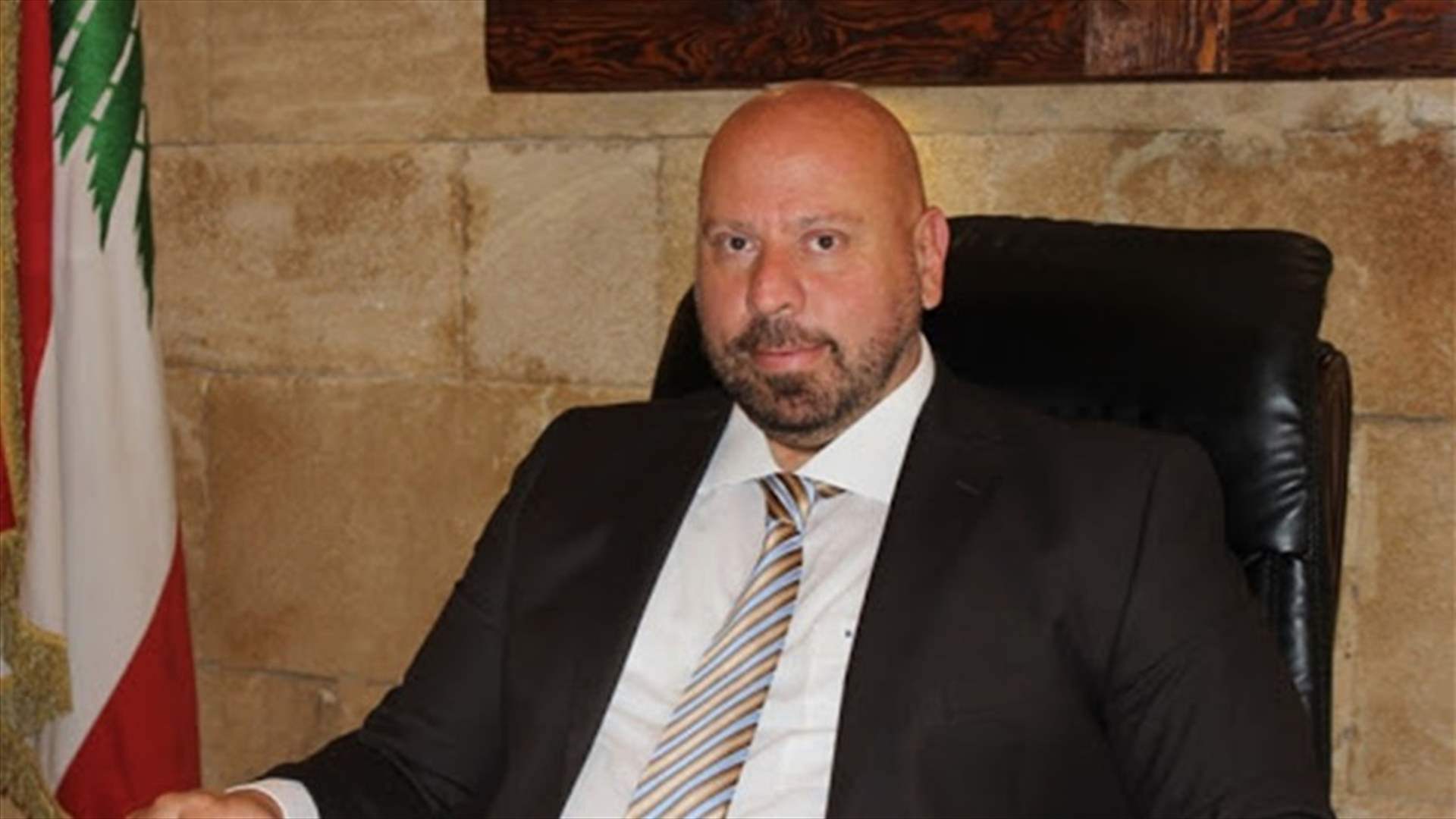 نهرا يطلب منع دخول السماسرة ومعقبي المعاملات الى سراي طرابلس