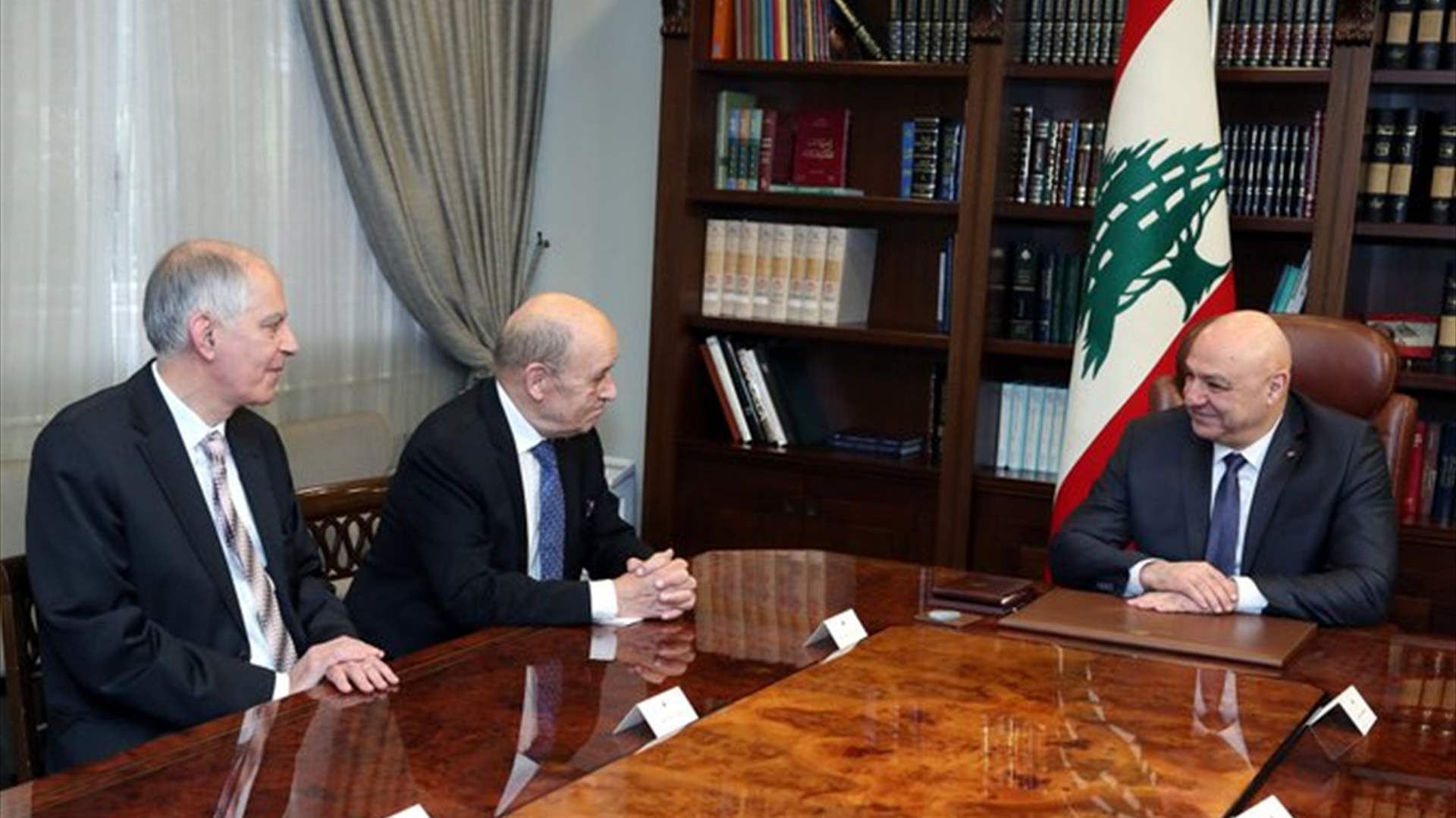 Lebanon&#39;s President Aoun urges pressure on Israel to uphold agreement during meeting with Le Drian 