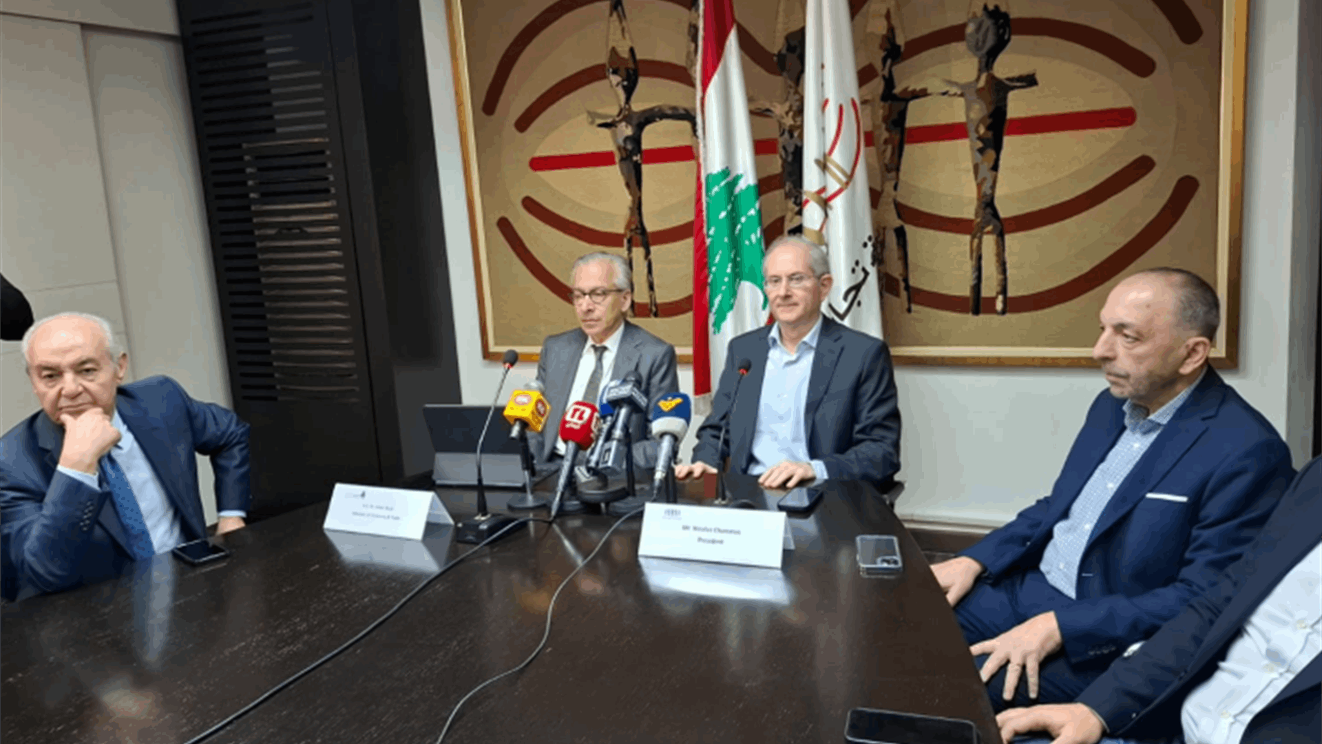 Economy Minister meets Beirut Traders Association: State of commercial sector is devastated