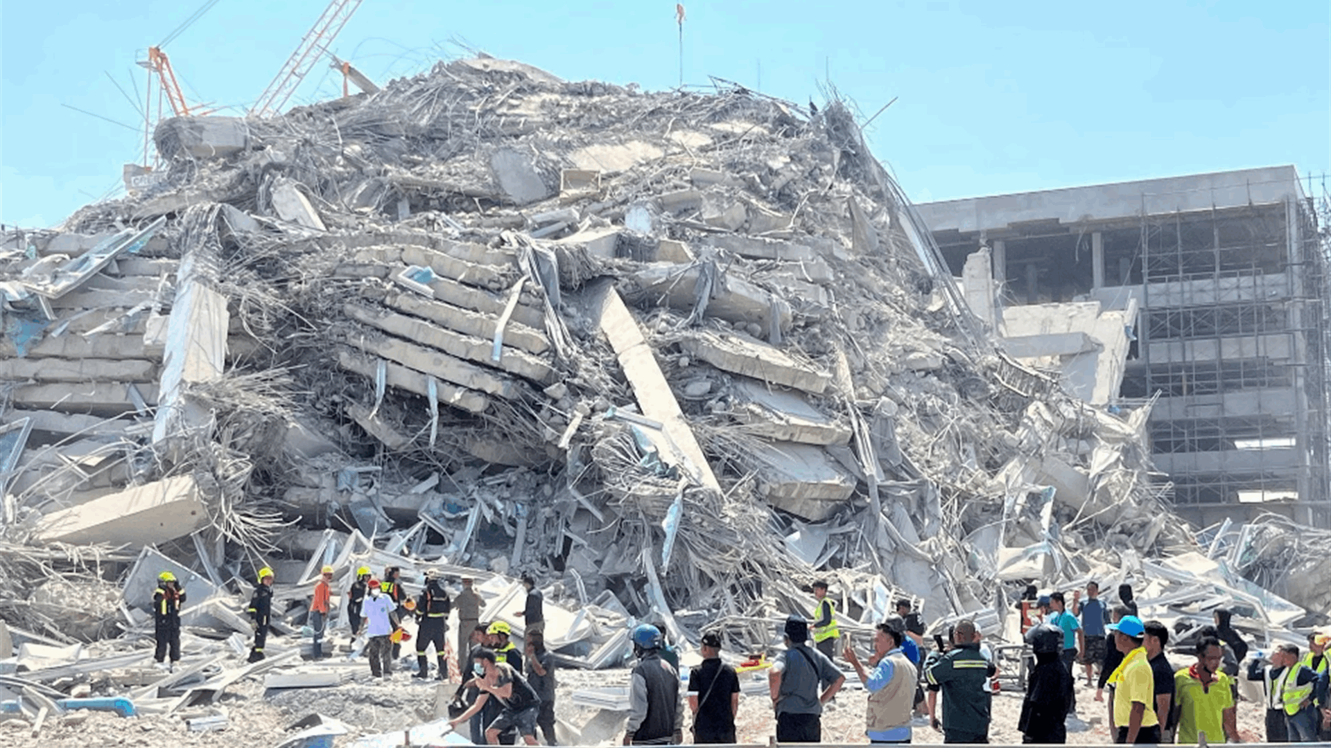 شاهدان لرويترز: مقتل 3 على الأقل بعد انهيار جزئي لمسجد في زلزال في ميانمار