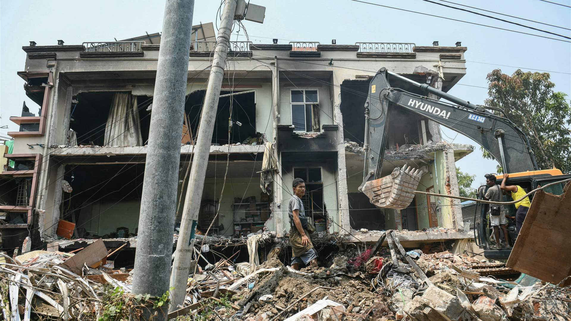 Myanmar quake death toll passes 1,000: Junta