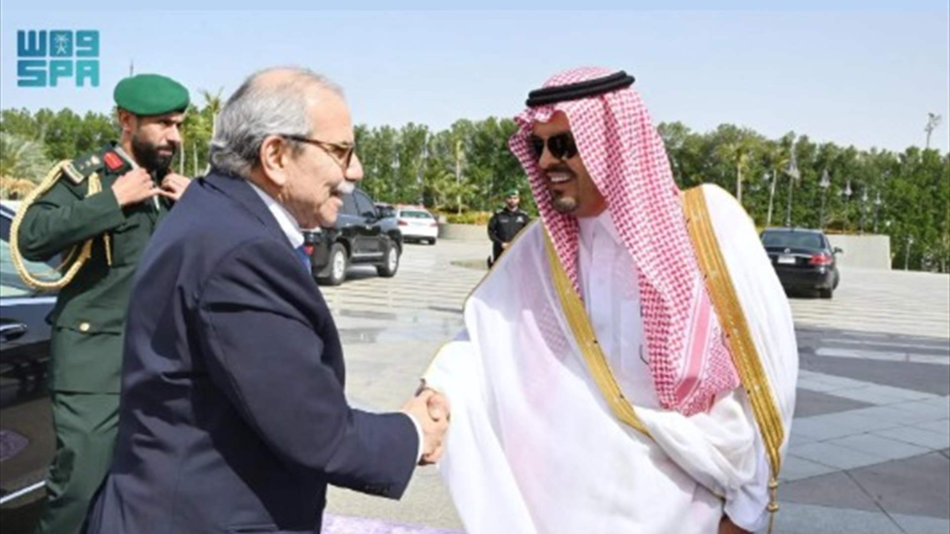 سلام يغادر جدة