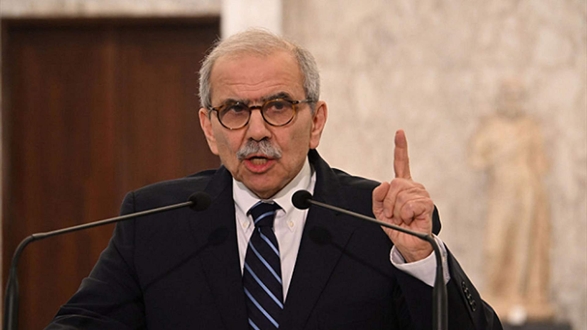 Lebanese PM calls Israeli strike Beirut&#39;s suburbs a &#39;blatant violation of Resolution 1701&#39; 