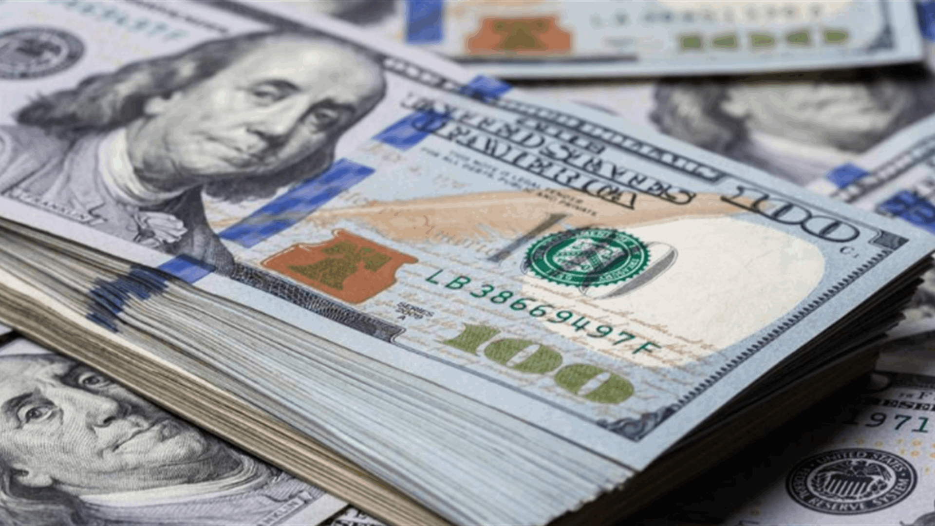Dollar recovers after tariffs-fuelled slump, up 1% versus pound