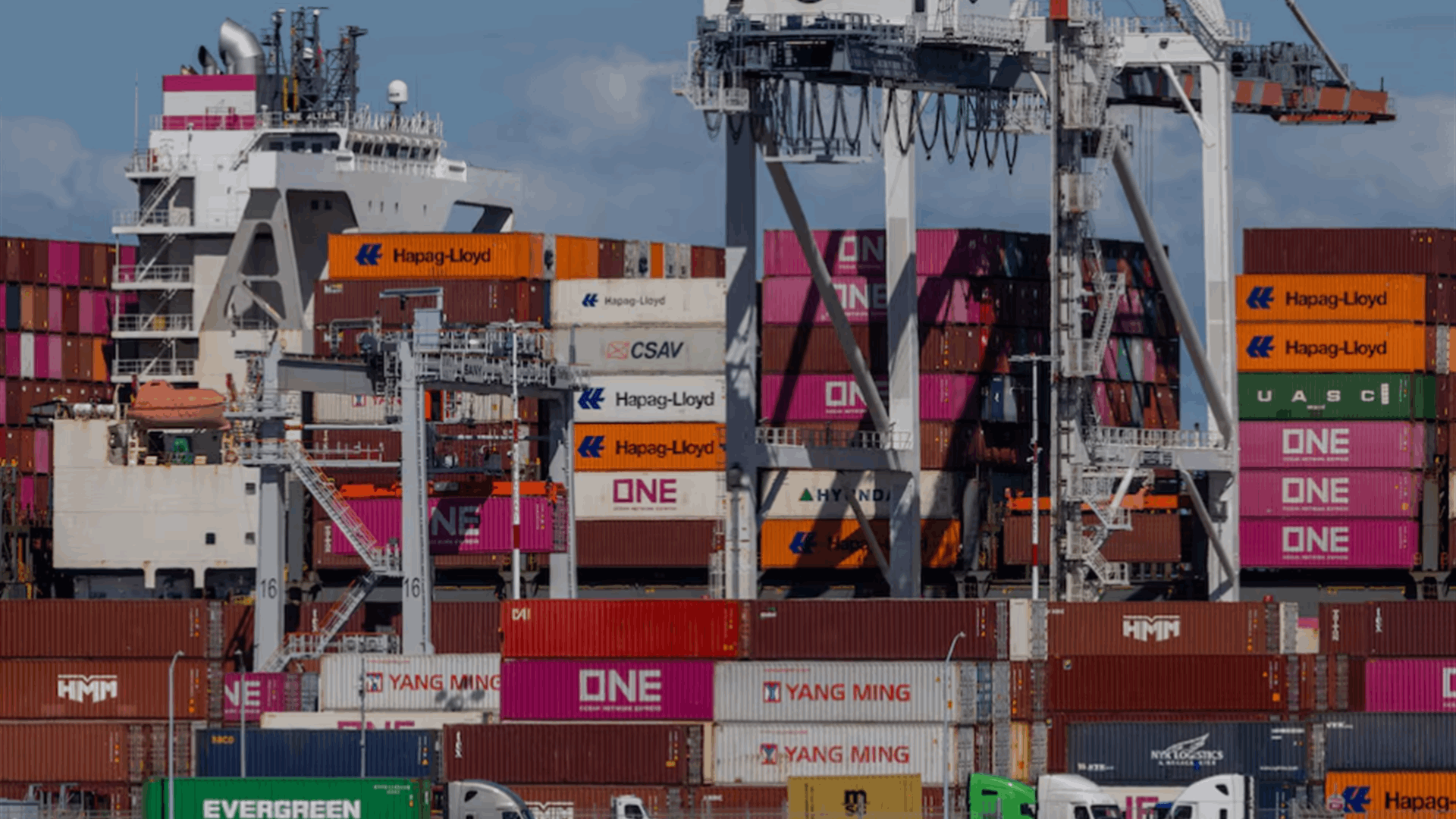 US starts collecting Trump&#39;s new 10% tariff, smashing global trade norms