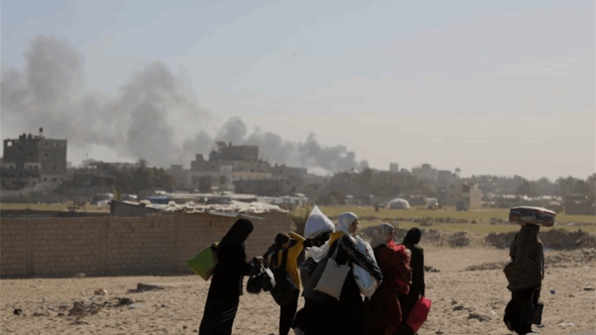 Gaza under fire: Israel&#39;s tactic to push between Rafah and Khan Yunis amid bombardment