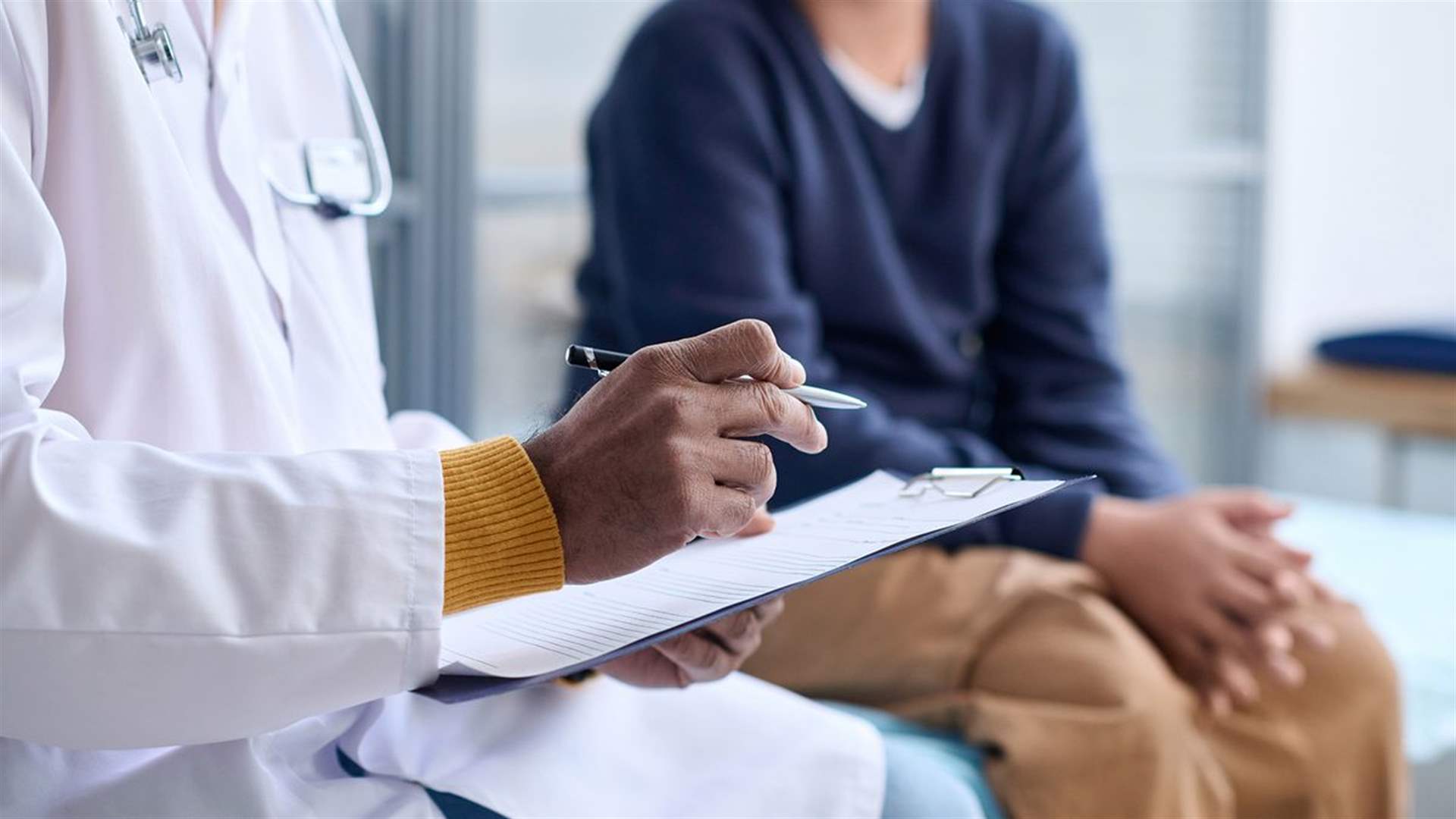 استيقظ وهو يتحدث لغة مختلفة... ما حصل مع هذا المراهق صادم والسبب: عملية جراحية!
