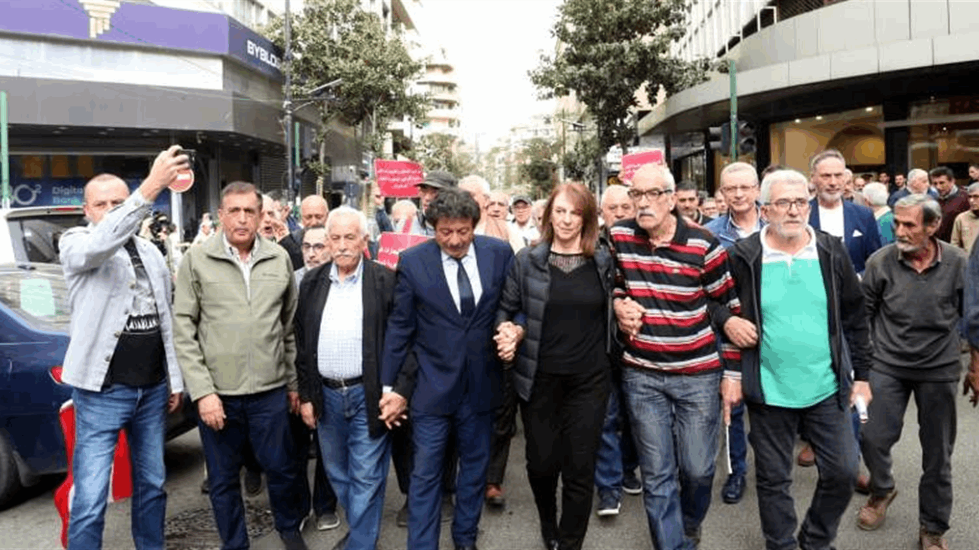 اعتصامات للمستأجرين رفضًا للقانون الجديد للايجارات غير السكنية