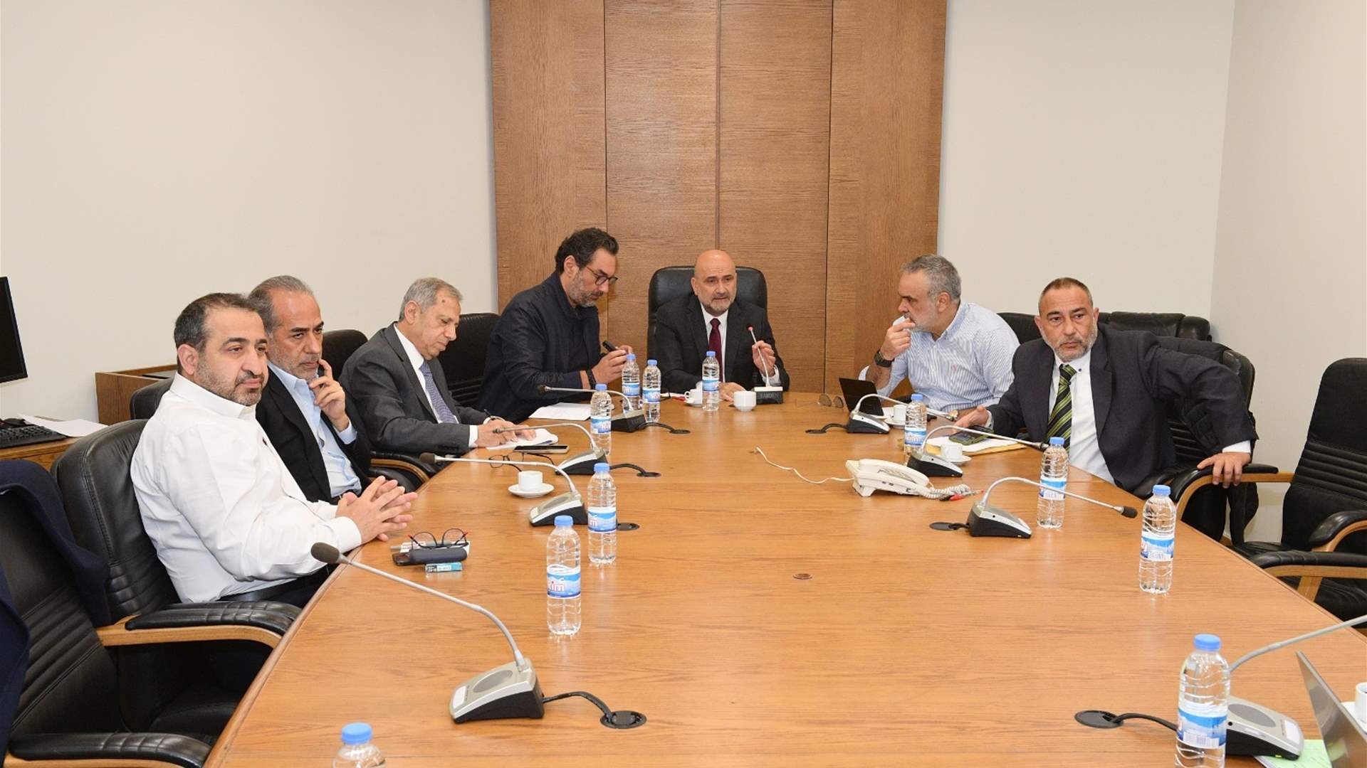 &quot;الشباب والرياضة&quot; تتابع ملف المنشآت الرياضية... أبي رميا: جلسات متتالية لاكتشاف مكامن الهدر أو الفساد