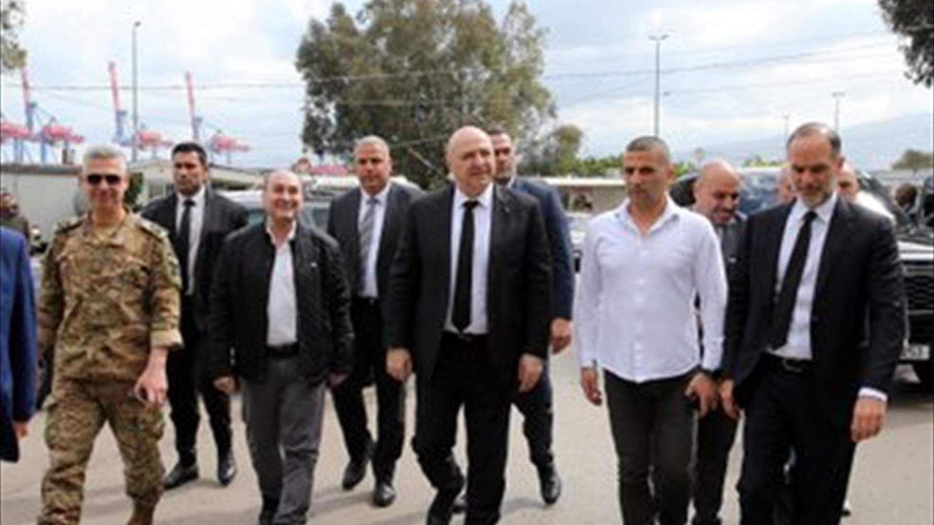 رئيس الجمهورية العماد جوزاف عون شدّد من مرفأ بيروت على ضرورة انتظام الرقابة الجمركية على البضائع المستوردة واستيفاء الرسوم بعدالة وعدم التهاون مع من يرتكب المخالفات
