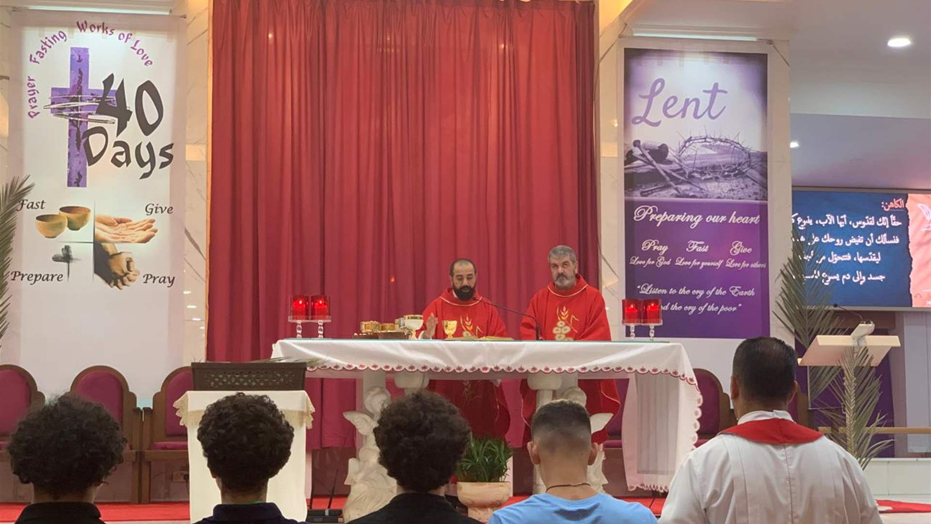 قداديس الشعانين عمت الكنائس الكاثوليكية والأرثوذكسية في الإمارات