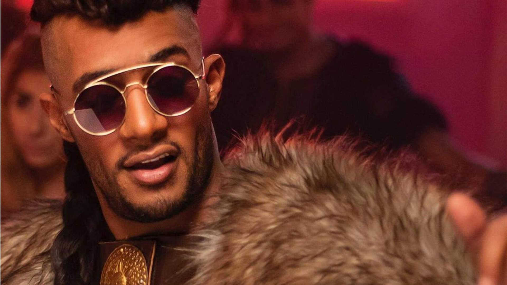 الـNumber One يطل من أميركا بـ &quot;بدلة رقص&quot;.... محمد رمضان يثير البلبلة: هل يخضع للتحقيق؟ (صور)