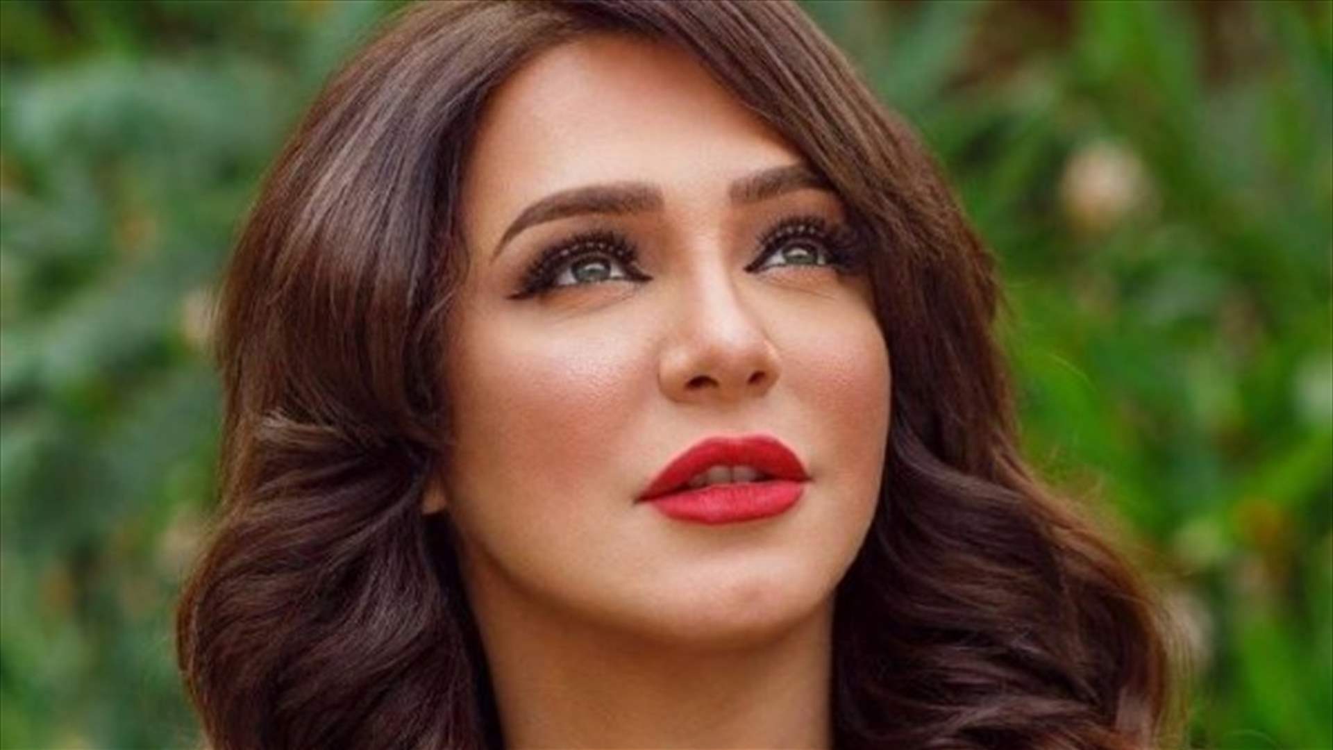 &quot;لإصرارها على إنكار الجرائم الأسدية&quot;... نقابة الفنانين السوريين تشطب قيد سلاف فواخرجي من سجلاتها