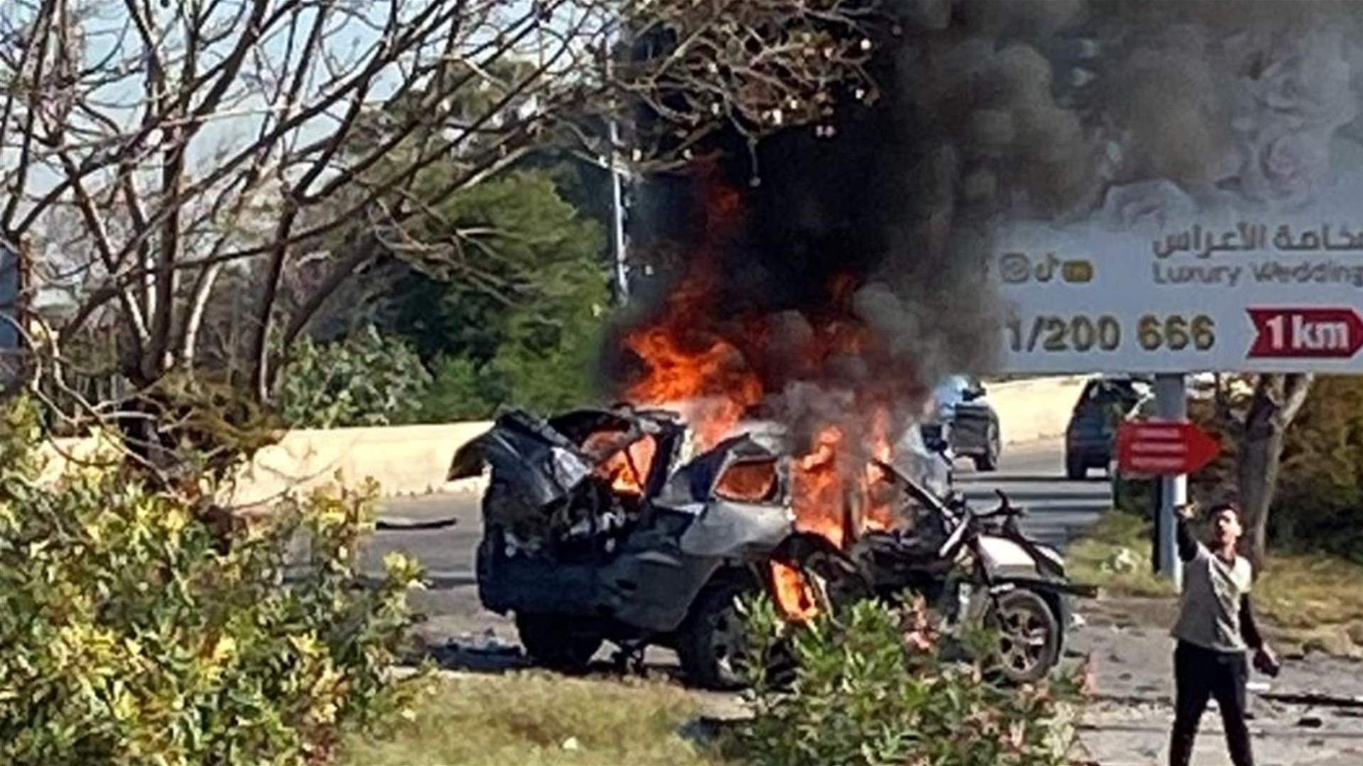 One killed in Israel&#39;s strike on Sidon-Ghaziyeh road in South Lebanon