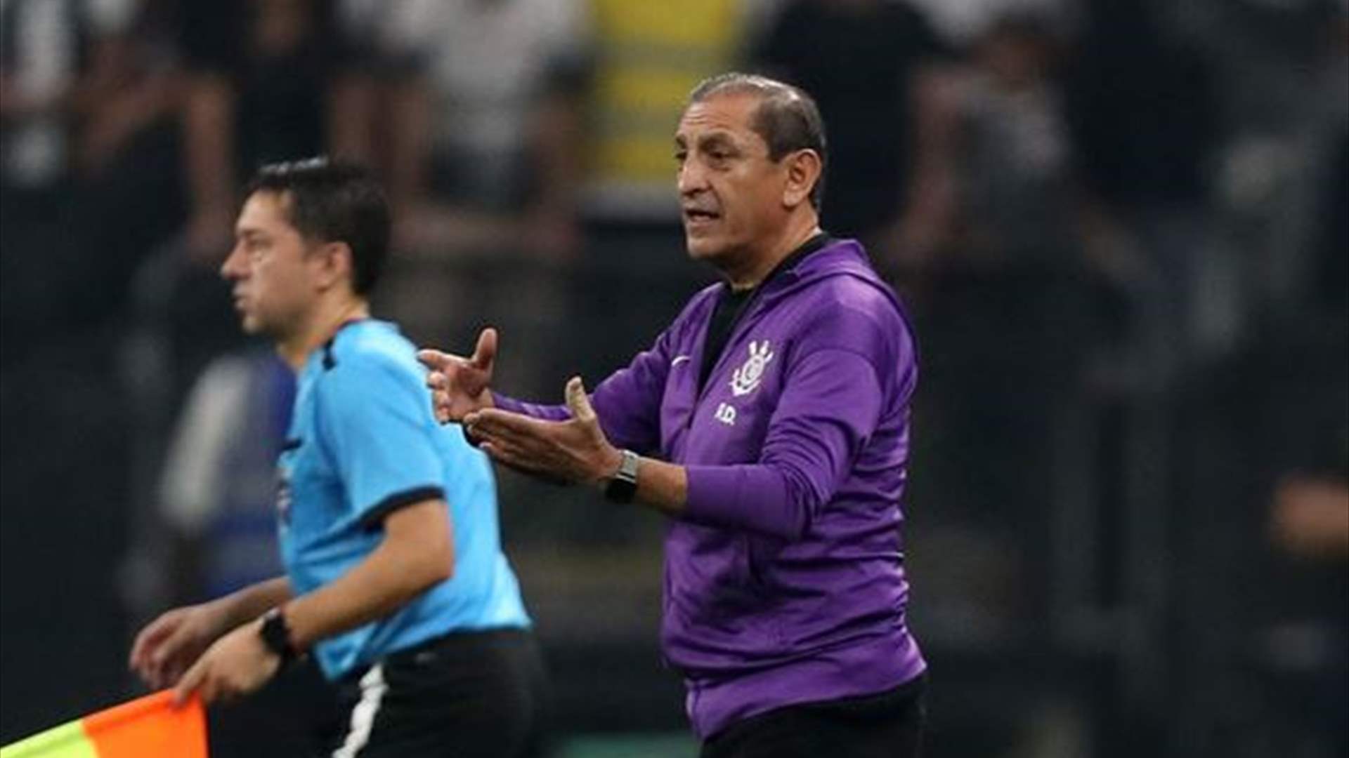 كورينثيانز البرازيلي يقيل مدربه الأرجنتيني دياز