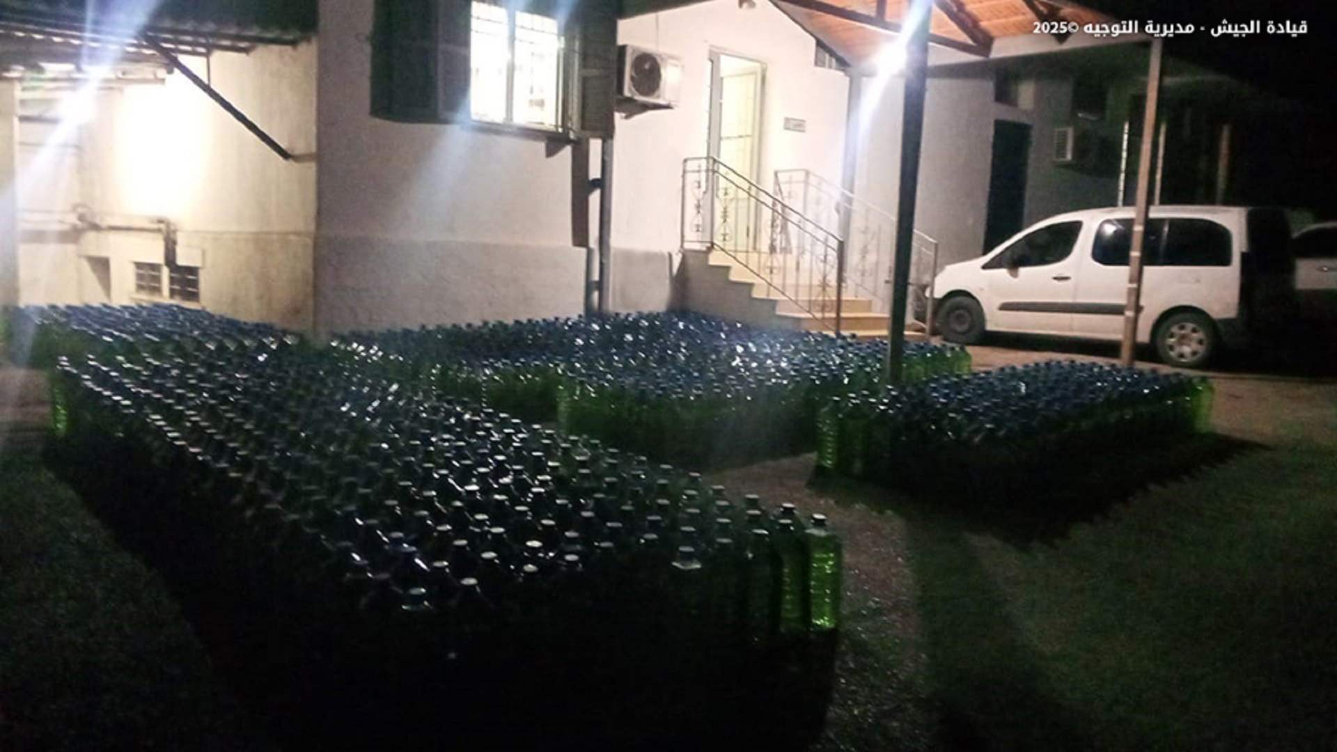 ضمن إطار مكافحة تهريب المحروقات... توقيف 14 شخصا في بلدة النبي شيت وضبط 1148 غالون بنزين