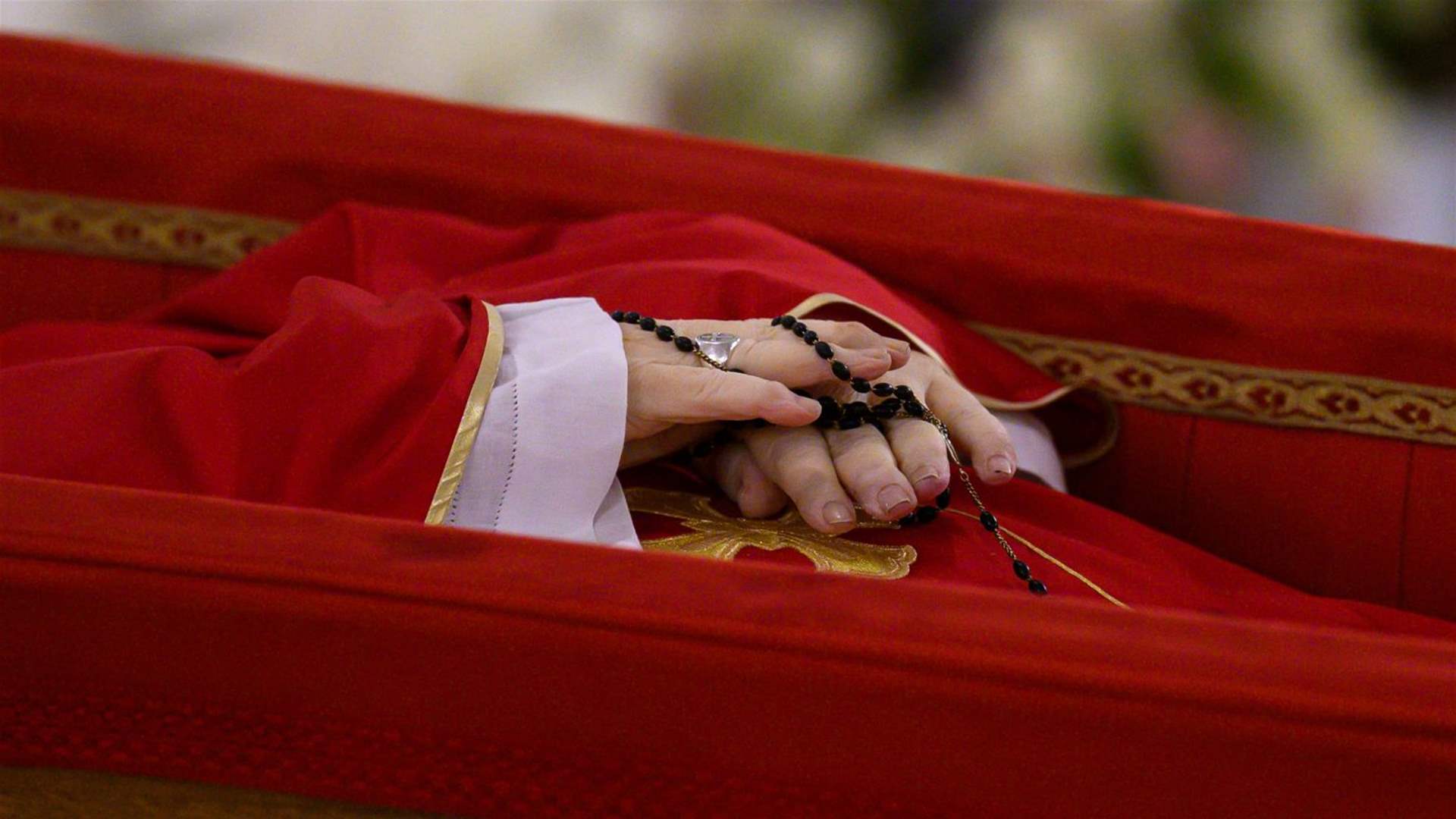 Pope Francis&#39;s coffin begins procession towards Saint Peter&#39;s Basilica