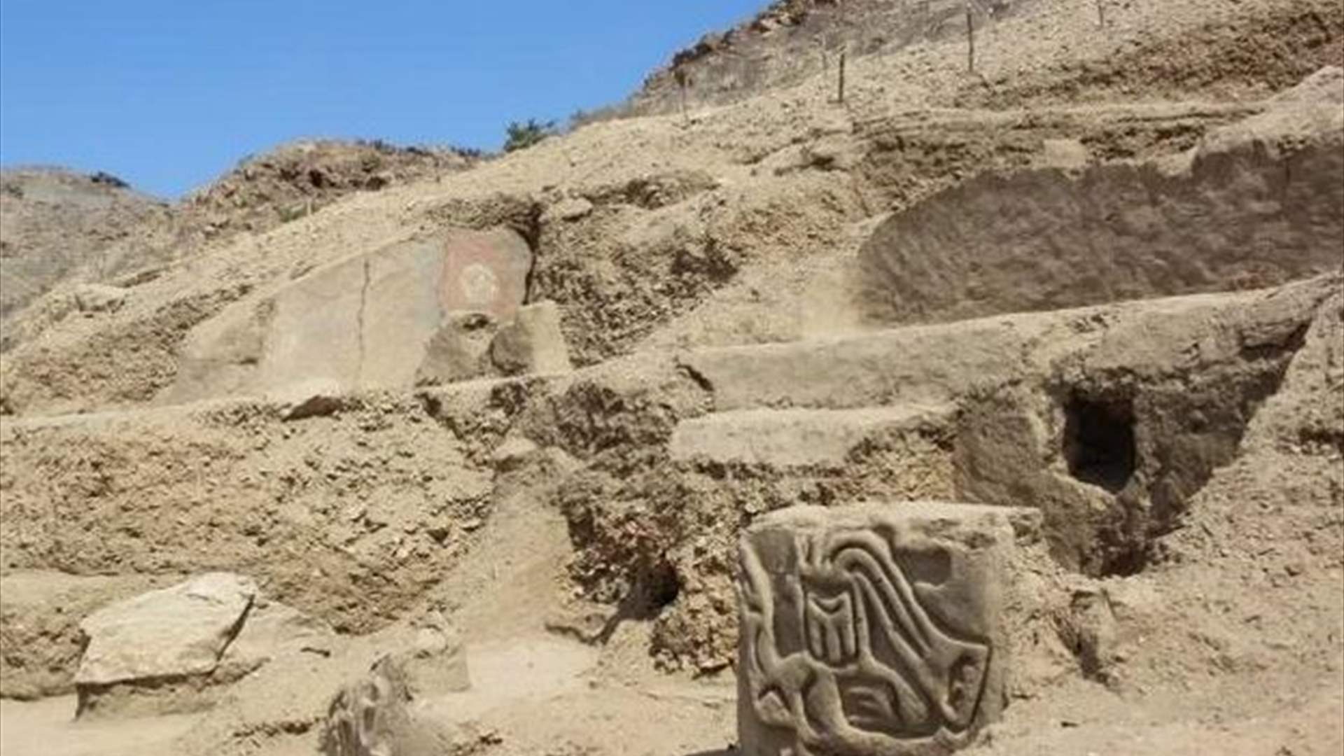 في البيرو... اكتشاف مقبرة عمرها 5 آلاف سنة