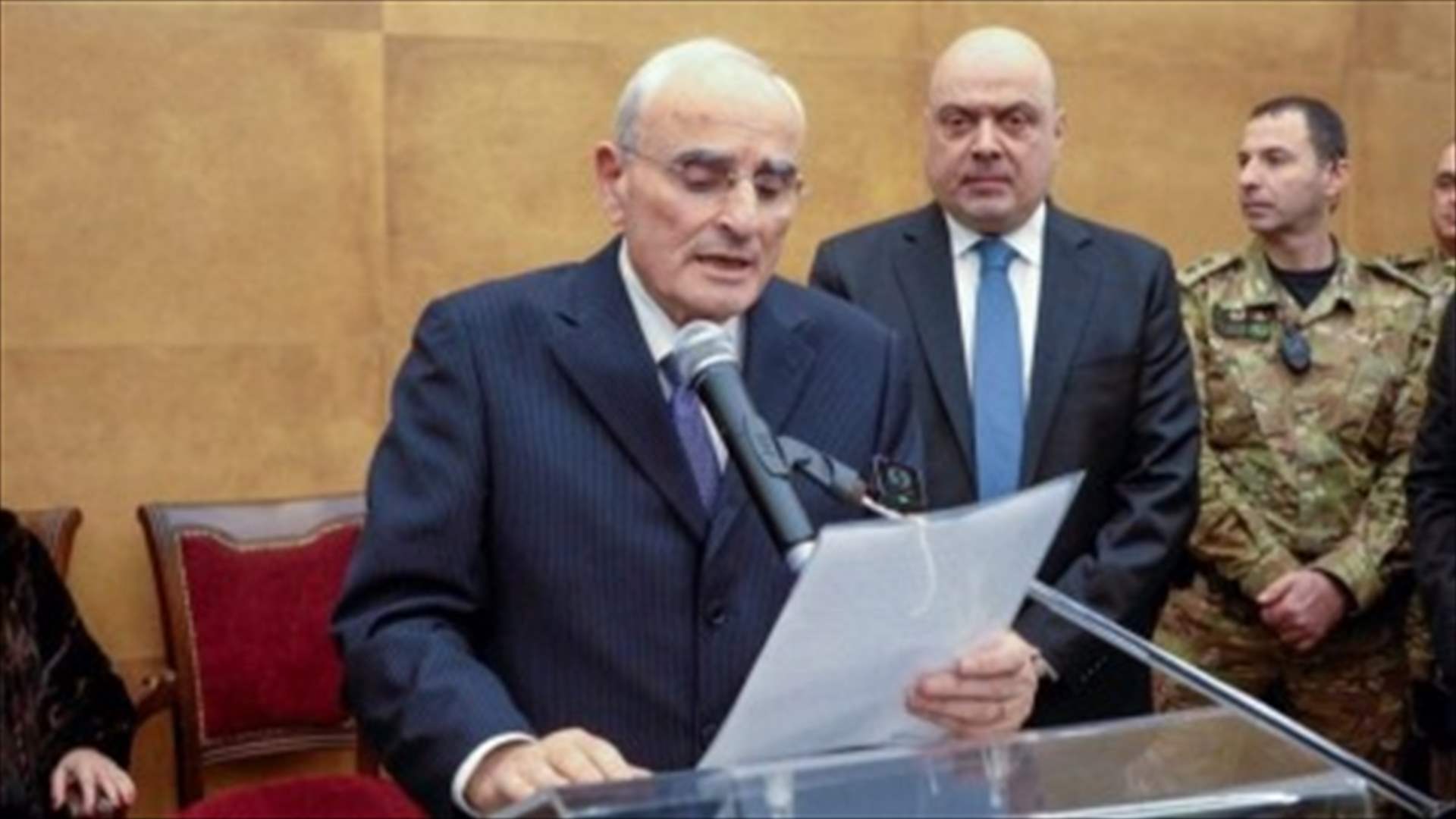 وزير الدفاع عرض مع سفراء الاتحاد الاوروبي واليونان وعمان ووفد أميركي لدعم الجيش وتطبيق الـ1701