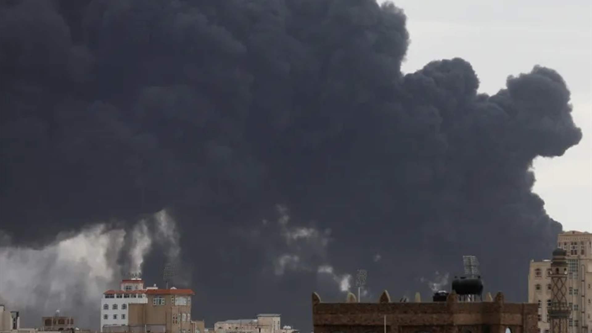 غارات إسرائيلية على مطار صنعاء الدولي ومناطق في العاصمة اليمنية