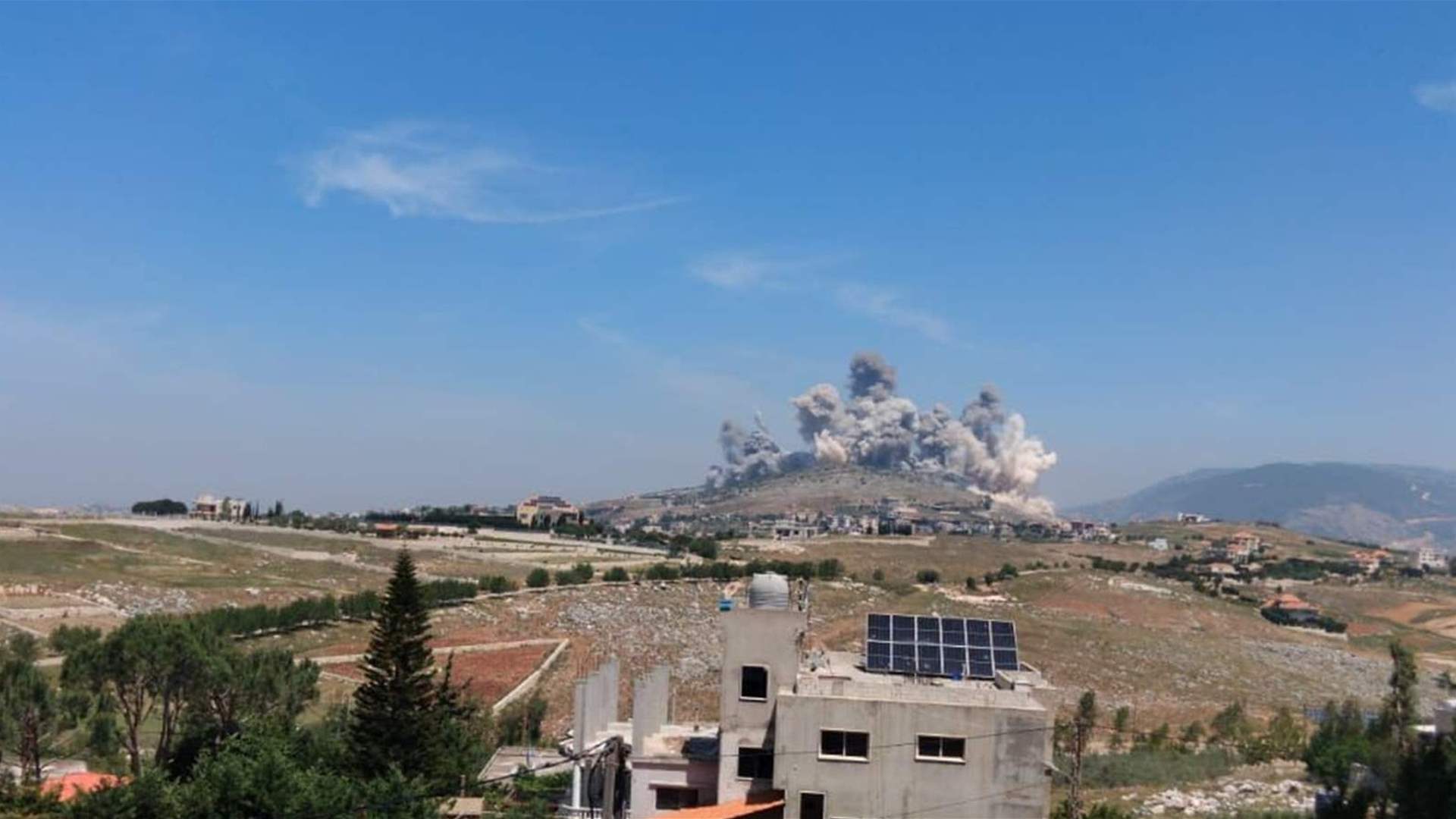 Israeli airstrikes rock South Lebanon