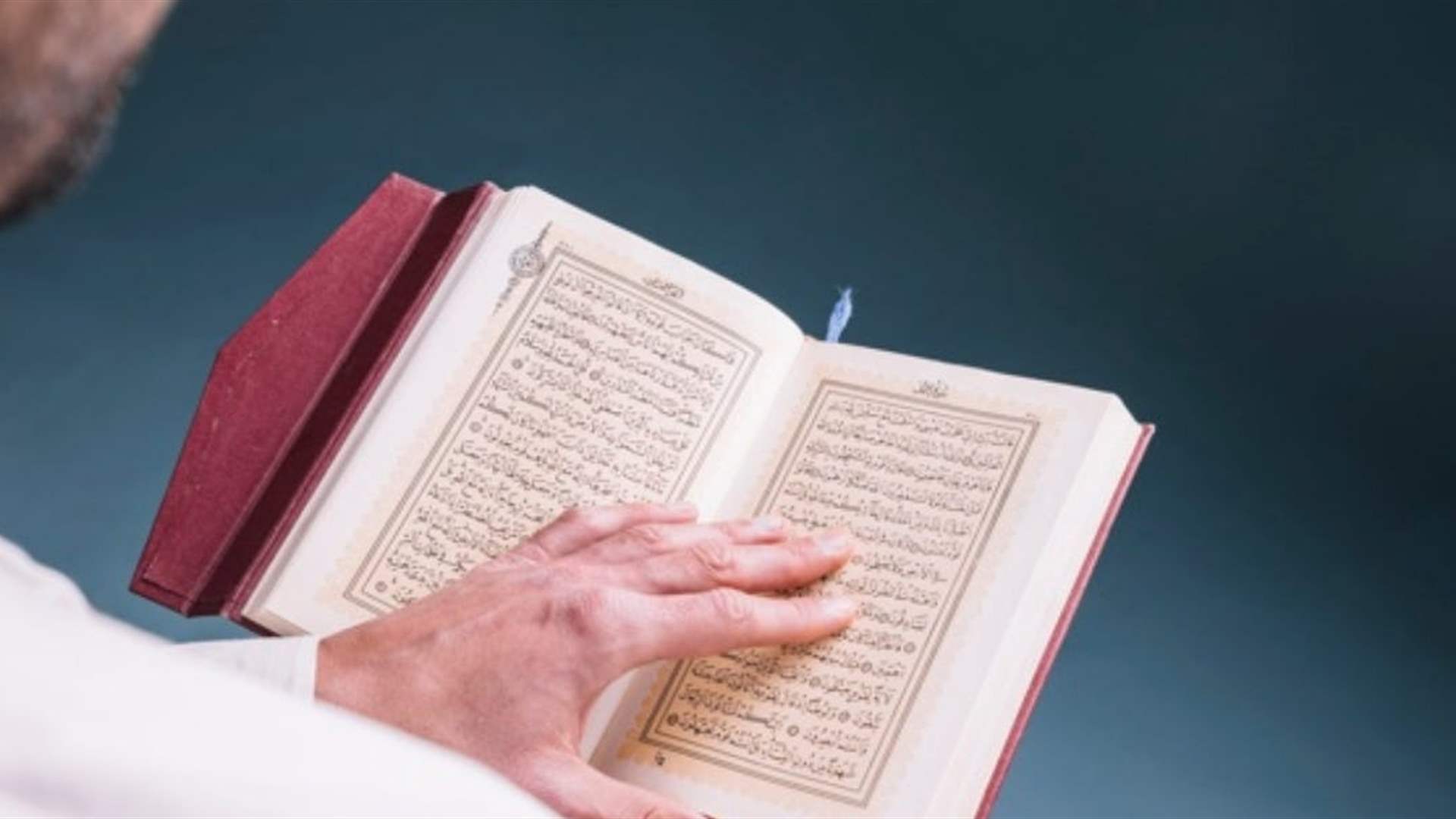 نجم هوليوودي يكشف للعلن: &quot;أحتفظ بنسخة من القرآن وأتأمل فيه أحياناً&quot;