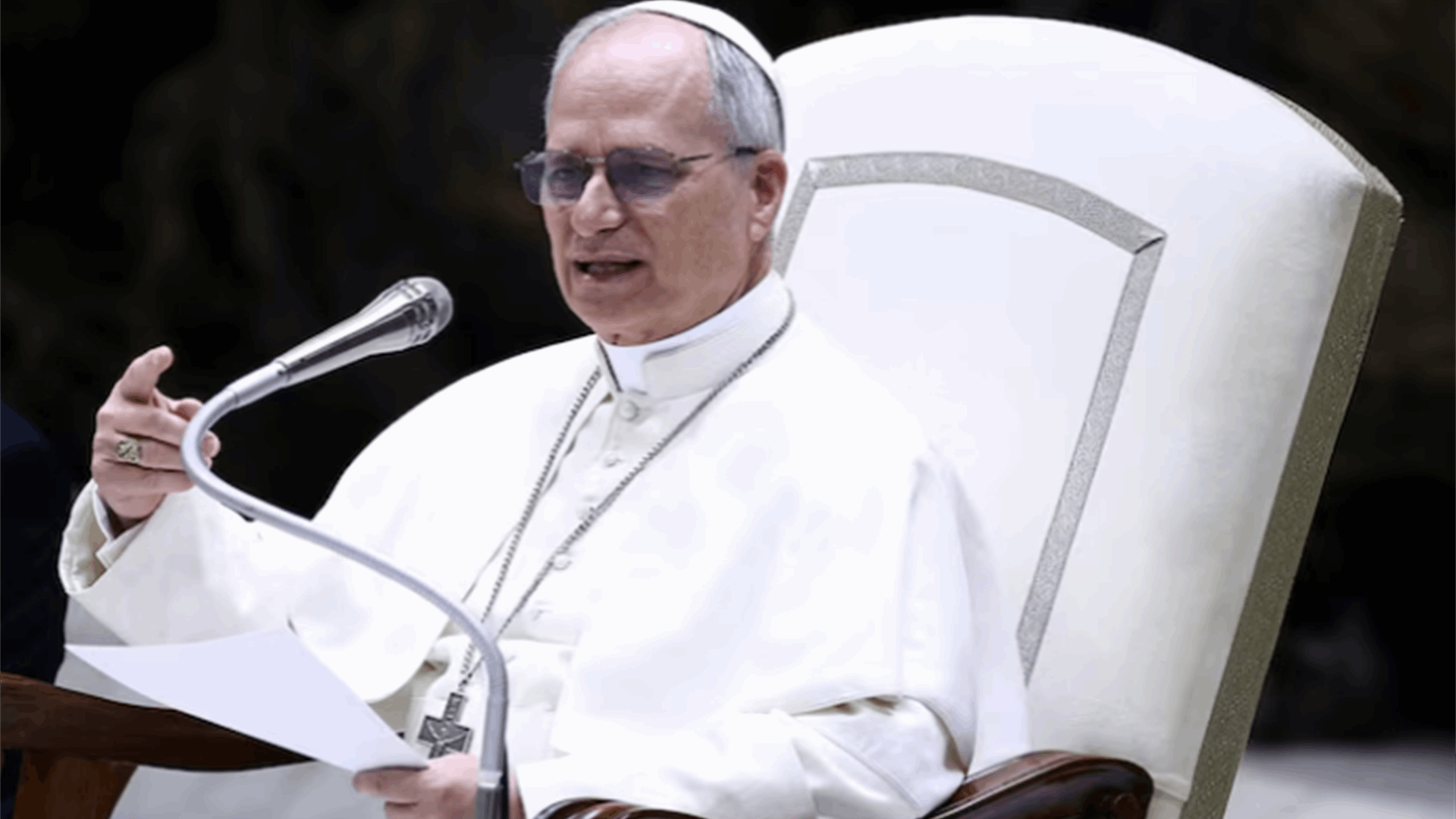 Pope Leo tells media to shun divisions, urges release of jailed reporters