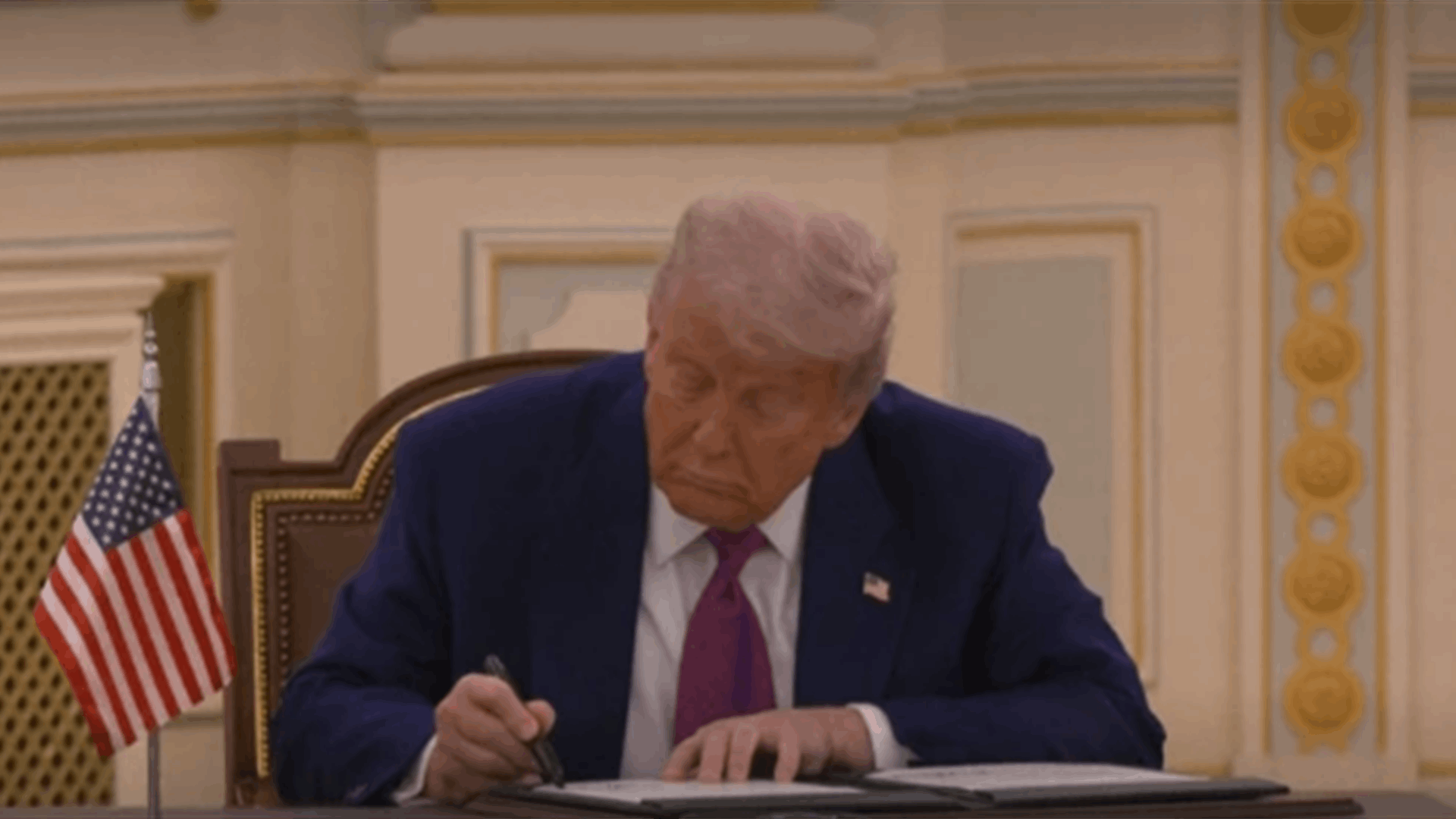 Trump, Saudi crown prince sign &#39;strategic economic partnership&#39;