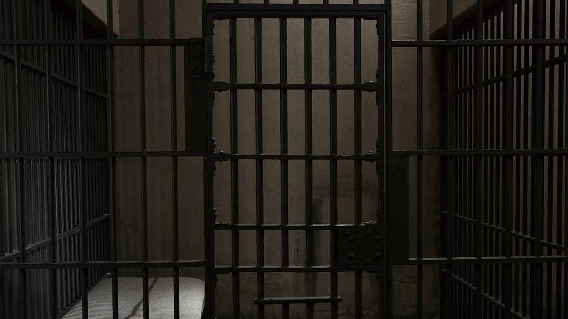 Inmates stage protest inside prison as Parliament considers amnesty bill