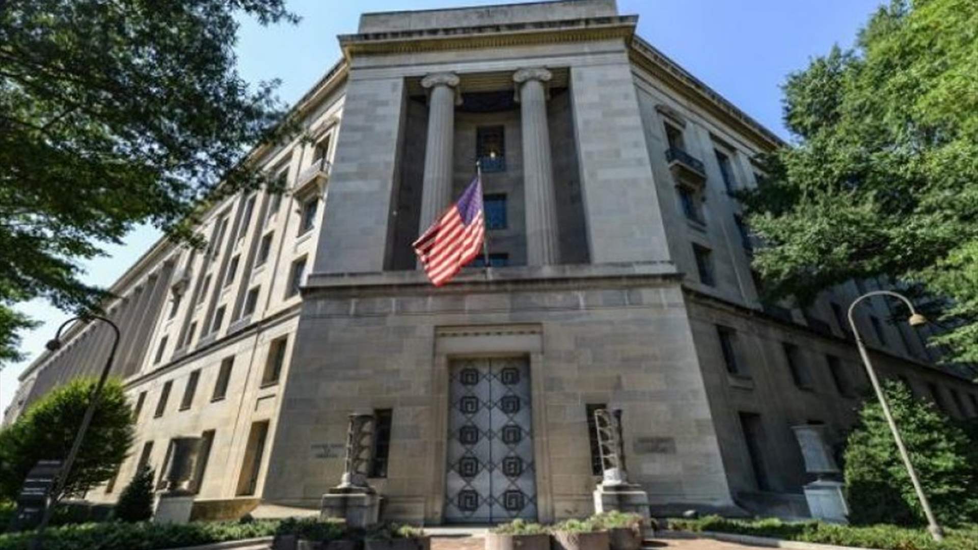 وثيقة قضائية: وزارة العدل الأميركية وجهت اتهامات بالقتل من الدرجة الأولى للمشتبه به الوحيد في إطلاق النار 