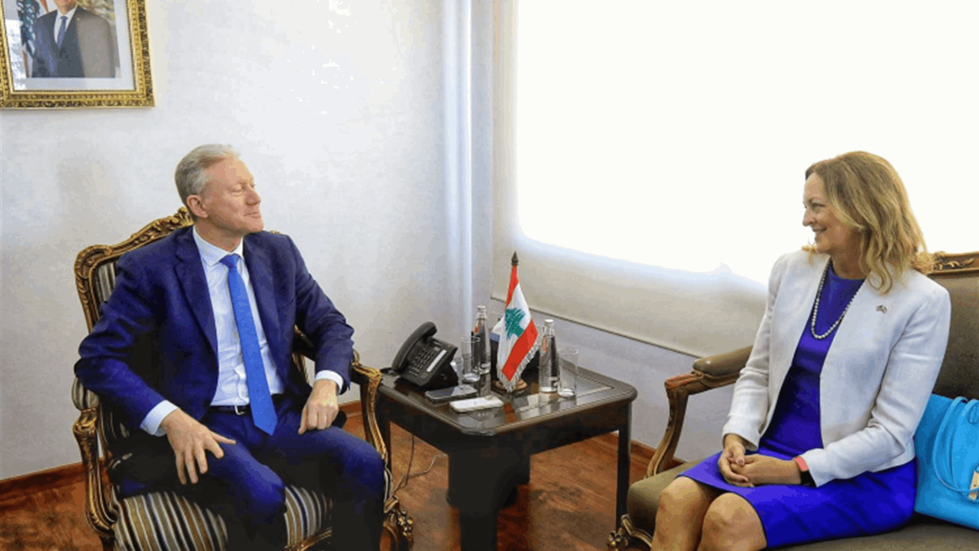 رجي عرض والسفيرة جونسون المساعي الجارية لوقف التصعيد الإسرائيلي المتواصل في الجنوب