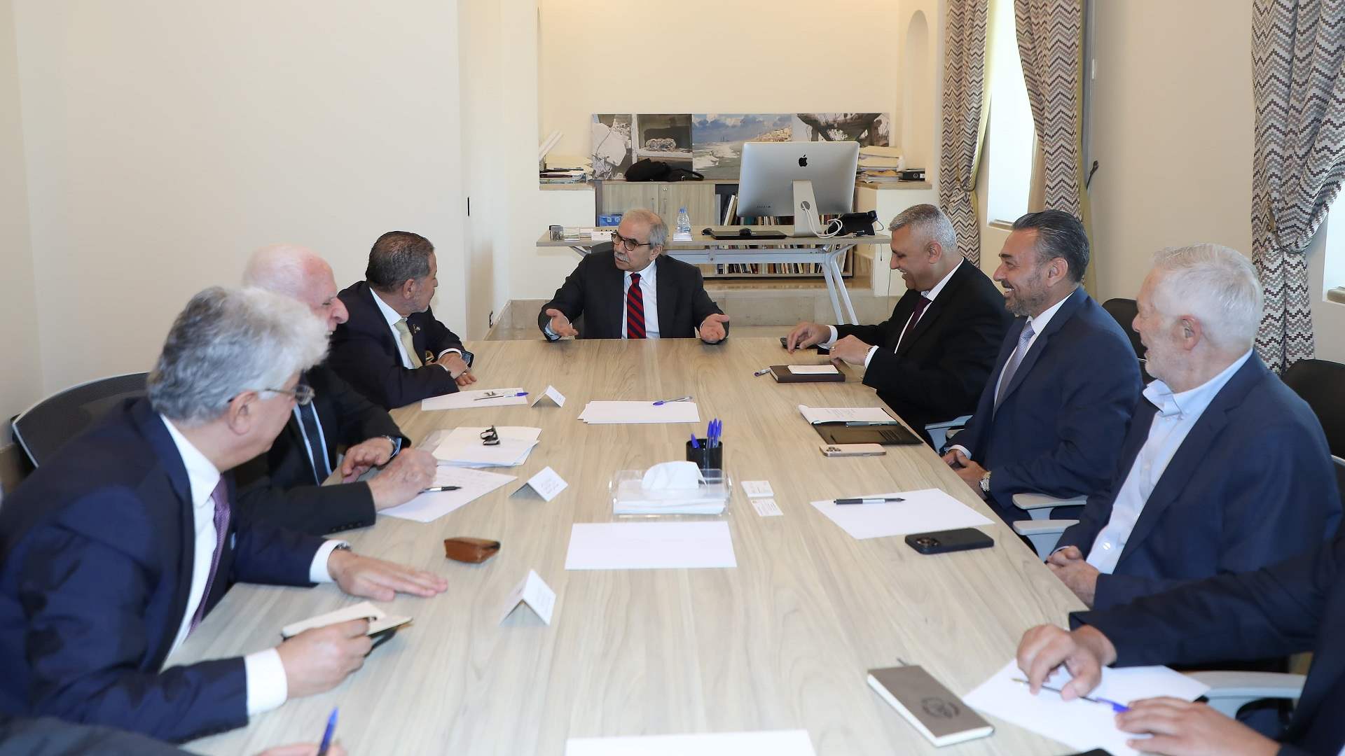 Lebanon and Palestinian officials discuss roadmap to disarm camps 