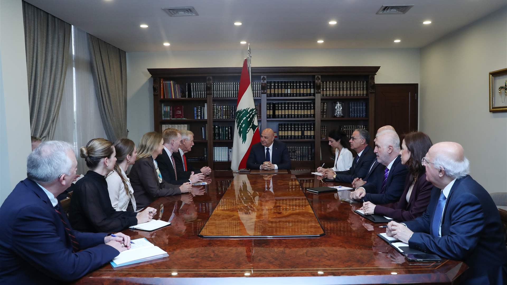 الرئيس عون: العمل سيبدأ منتصف الشهر المقبل في ٣ مخيمات فلسطينية ببيروت لمعالجة مسألة السلاح