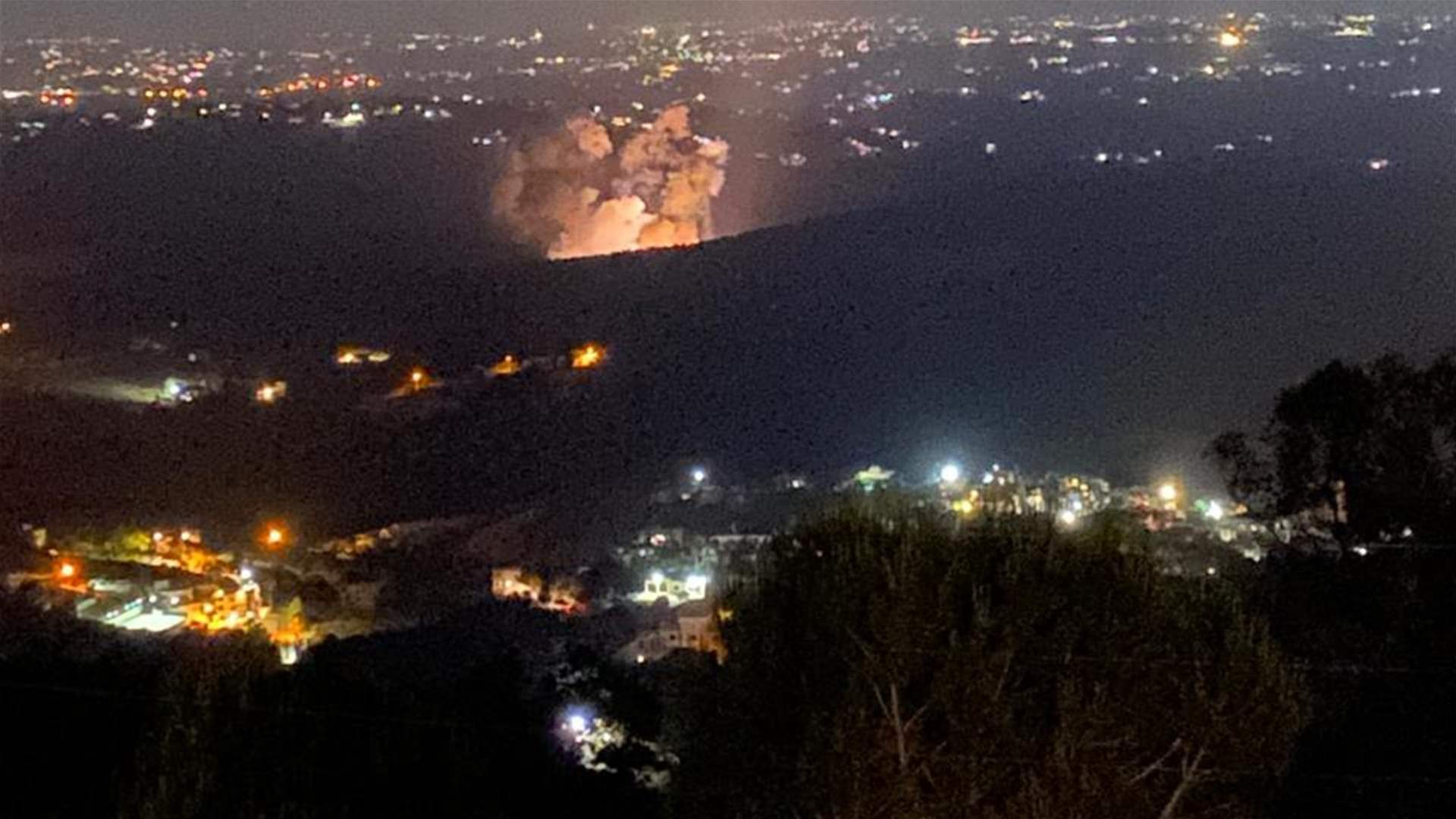 غارة في اقليم التفاح بين عين قانا وكفرفيلا