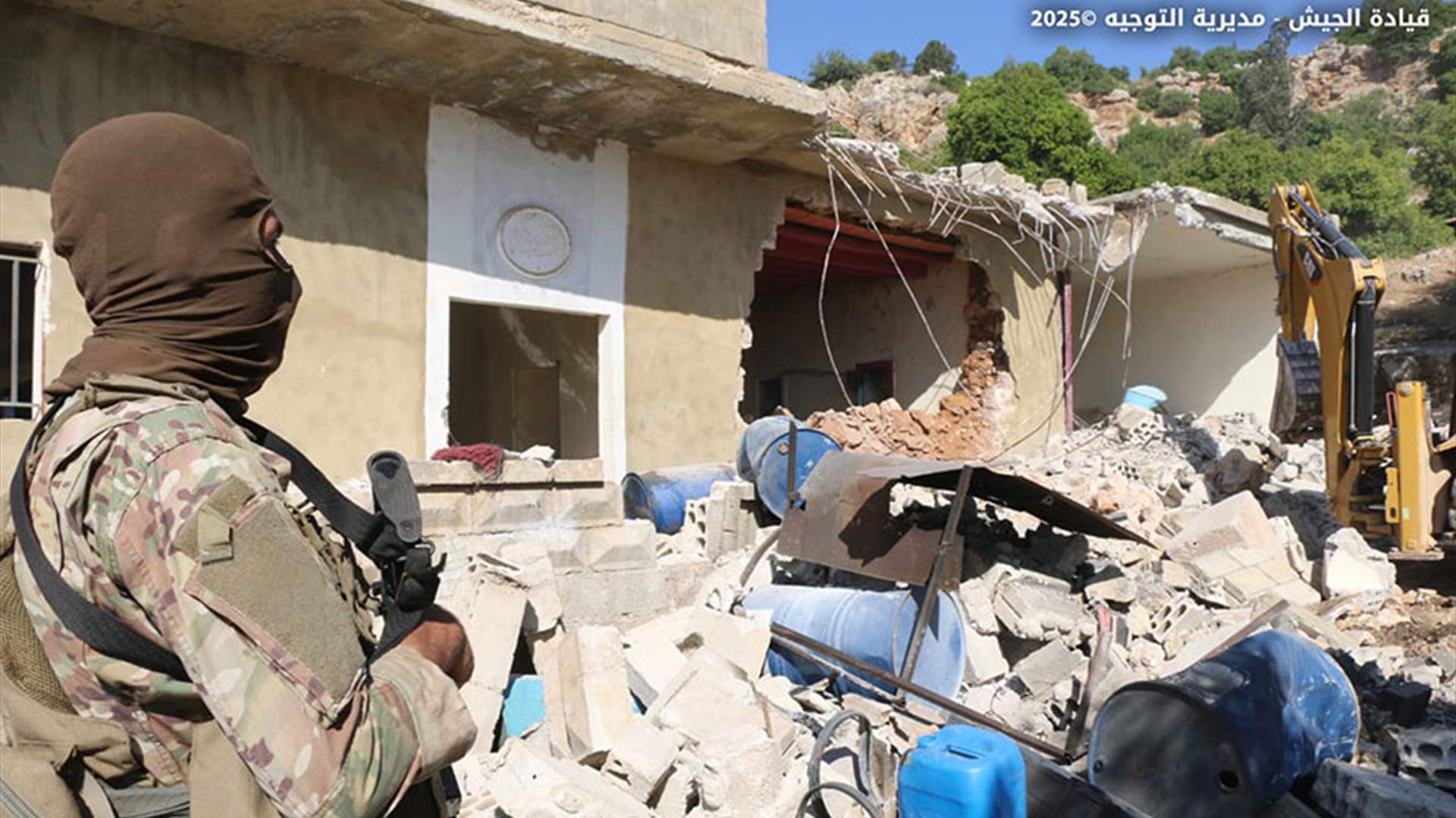 Lebanese army raids drug manufacturing sites, arrests suspects