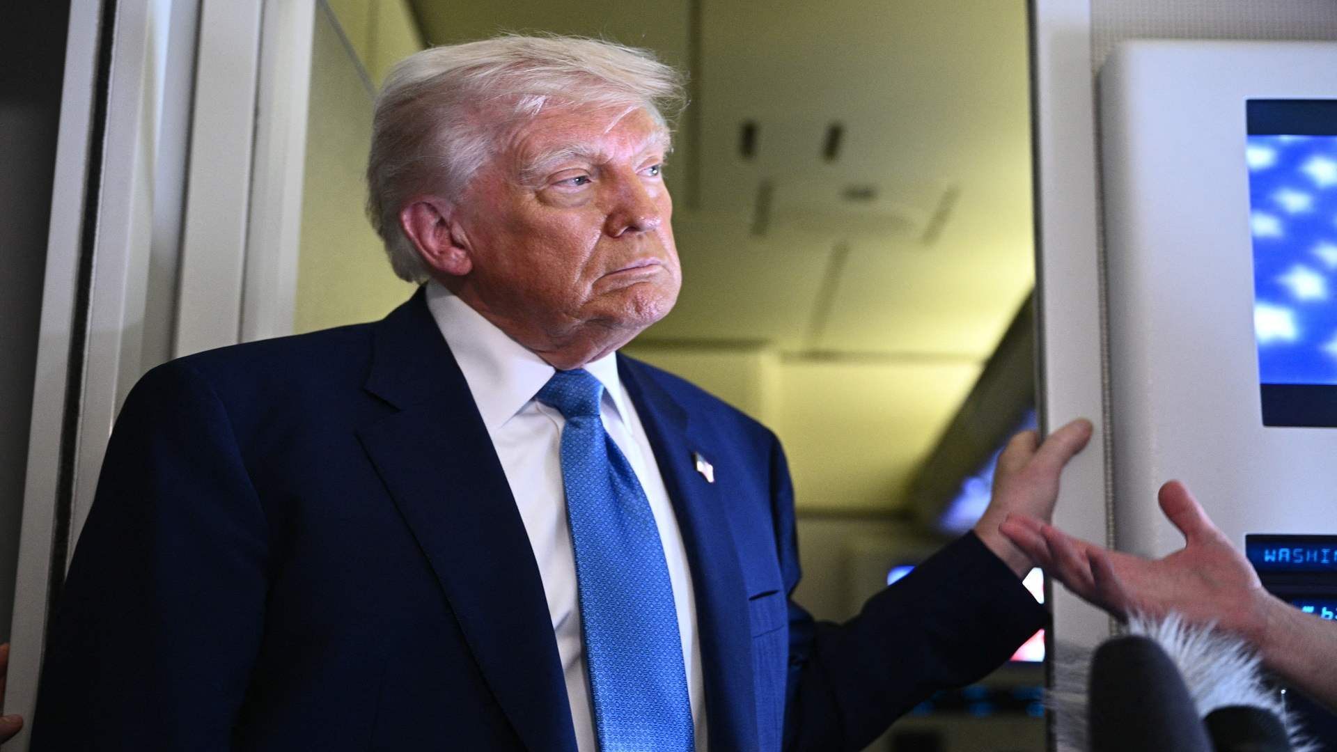 Trump &#39;open&#39; to meeting Putin, Zelensky in Turkey: White House
