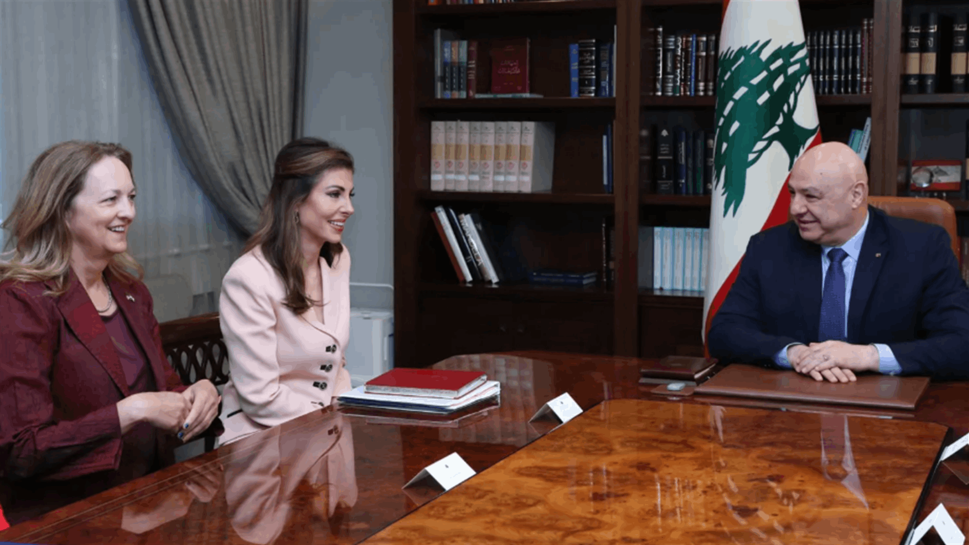 لبنان يترقب حسم الموقف الأميركي بإعفاء أورتاغوس من مهامها (الشرق الأوسط)