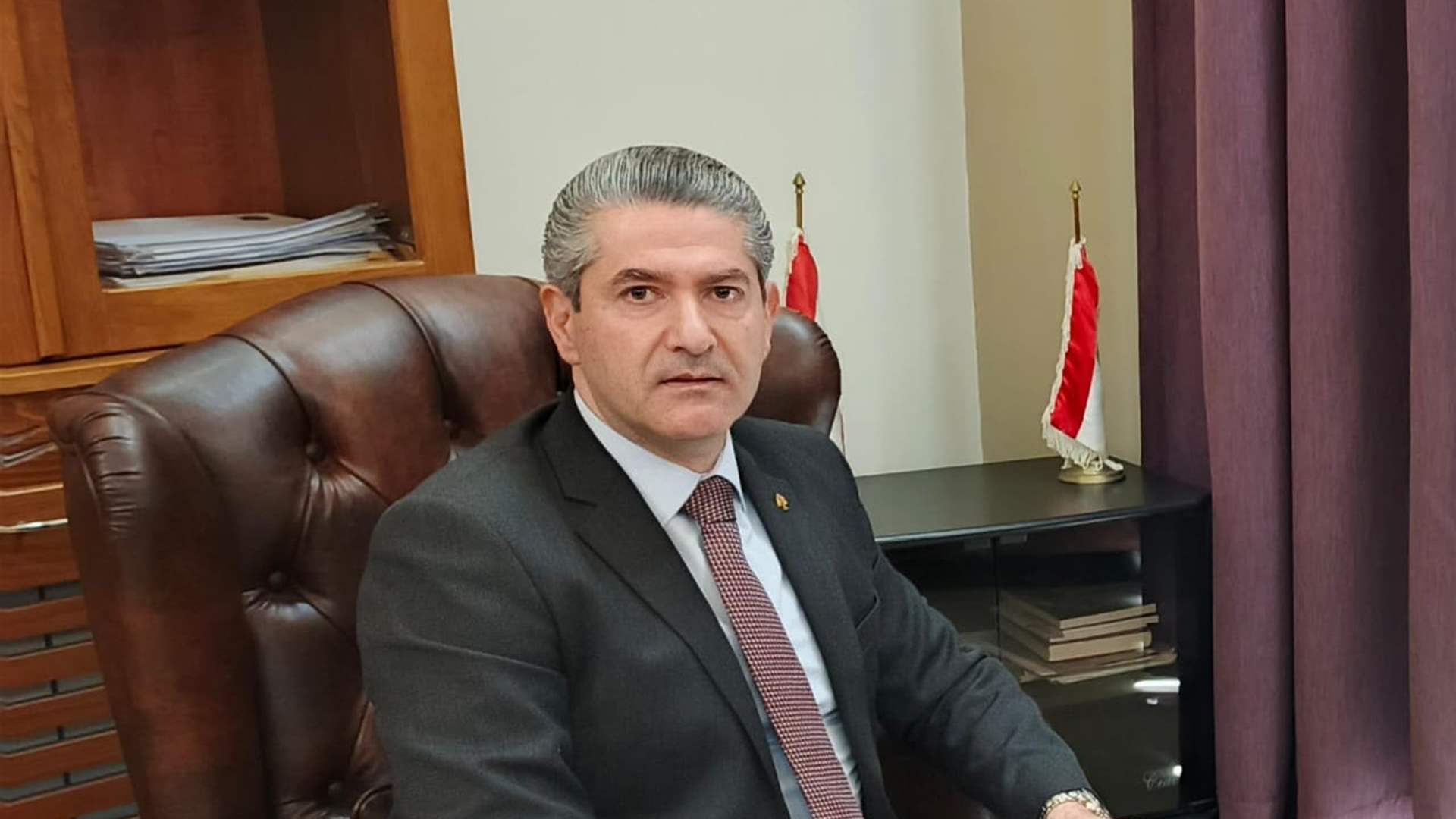 محافظ البقاع يُصدر تعميمًا لإزالة اللافتات والصور الانتخابية خلال أسبوع