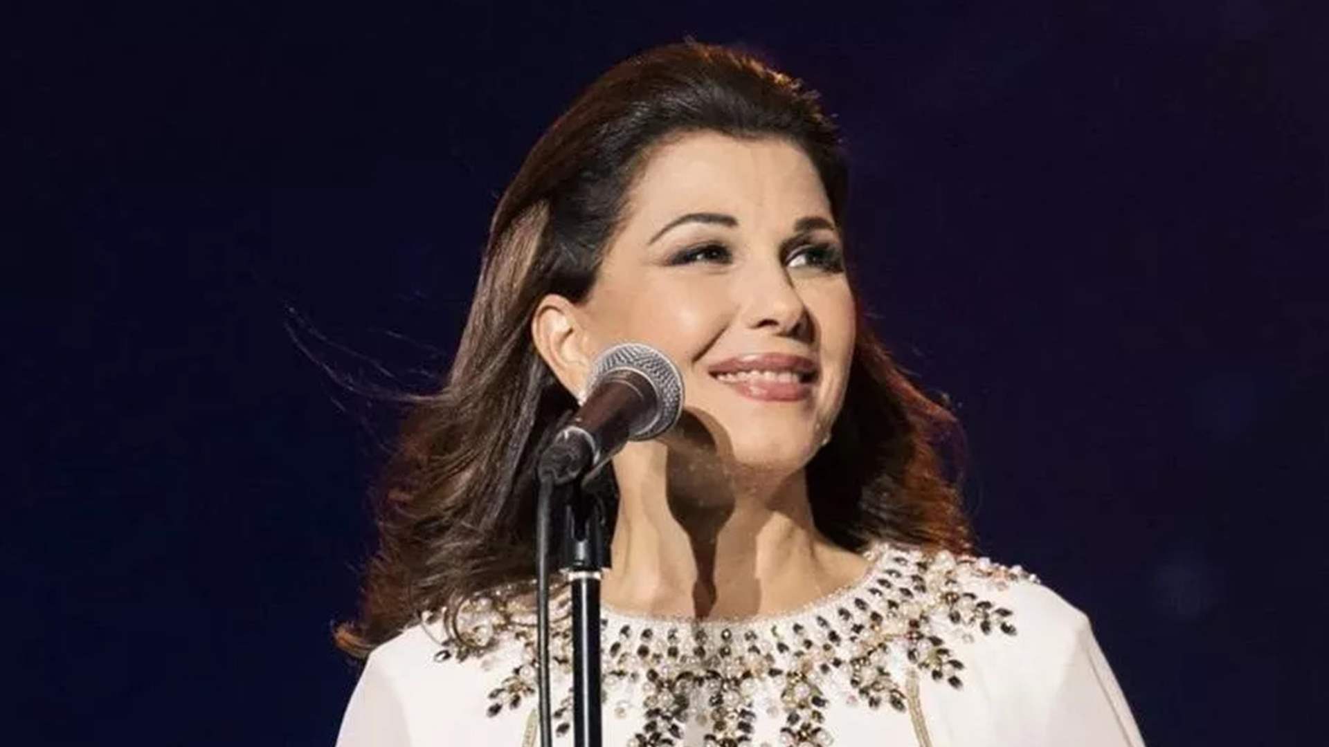 من داخل الأستوديو... السيدة ماجدة الرومي تشوق جمهورها لعملها الجديد