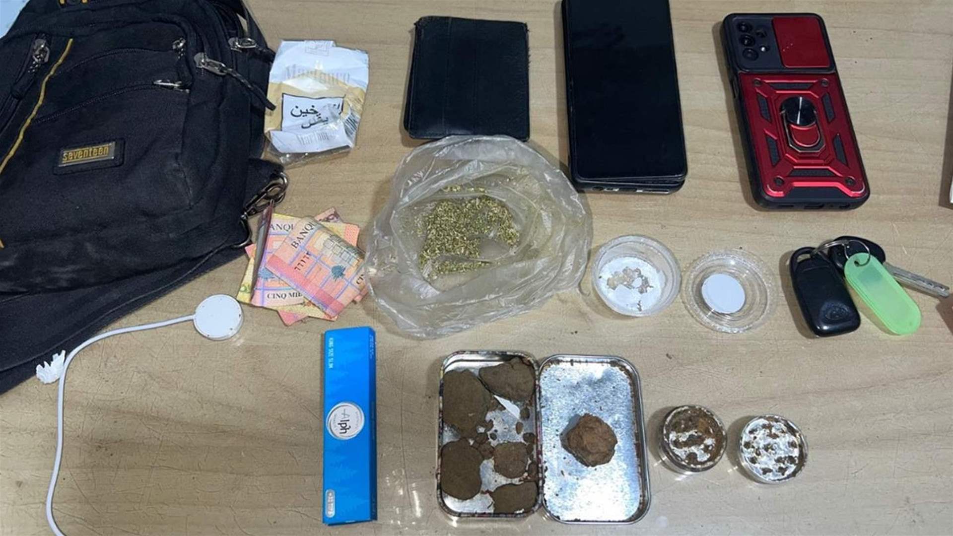 مفرزة استقصاء جبل لبنان توقف 4 أشخاص بجرم حيازة مخدرات