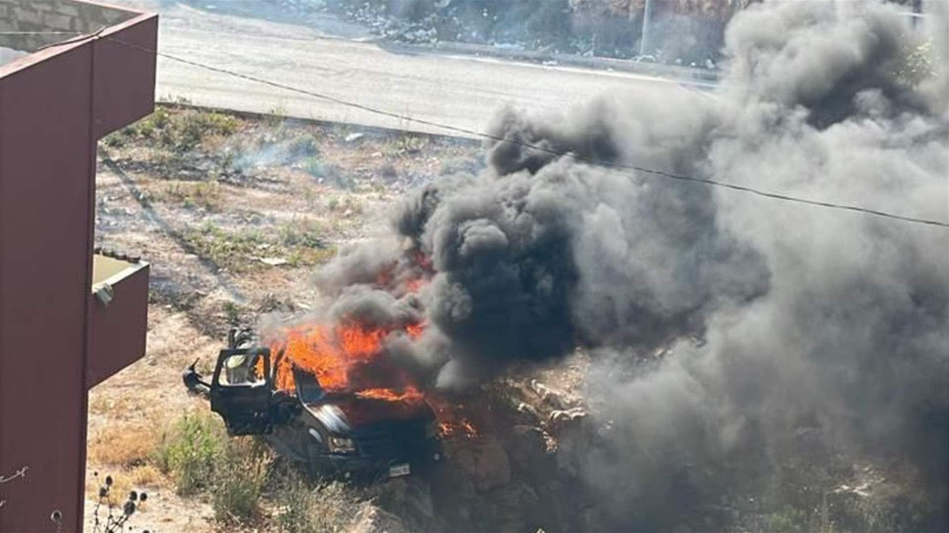 Airstrike targets vehicle on south Lebanon road
