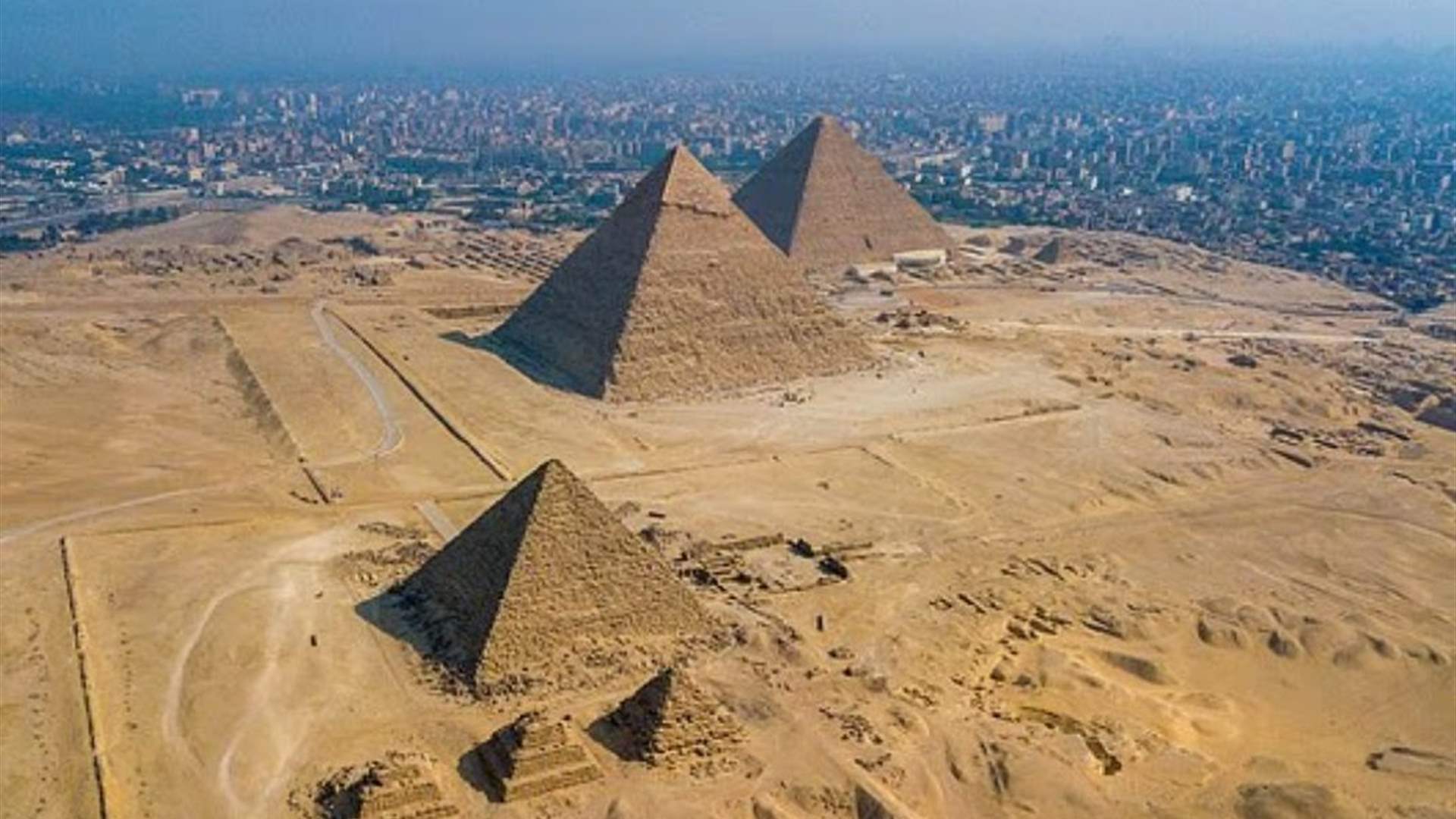 &quot;اكتشاف قد يعيد كتابة التاريخ&quot;... العثور على مدينة مخفية ثانية تحت أهرامات الجيزة!