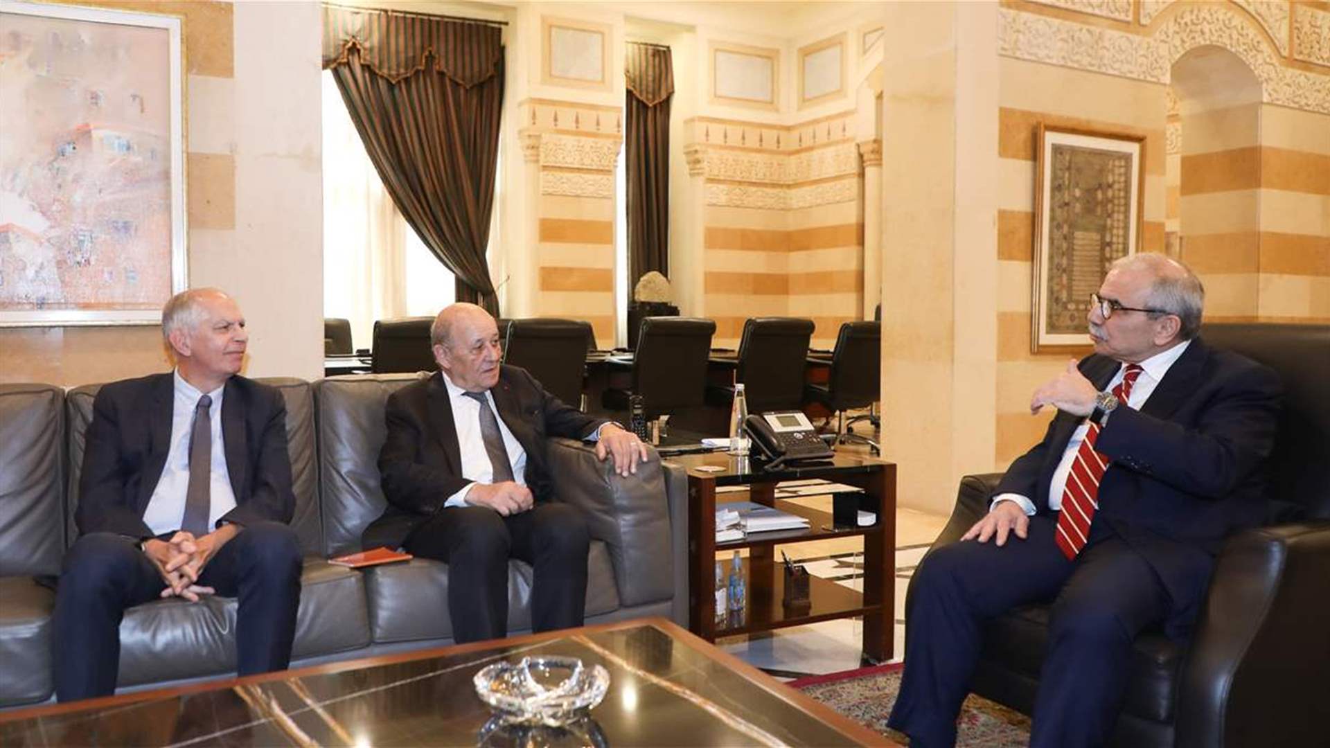 PM Salam meets French Envoy Le Drian to discuss regional developments and bilateral ties