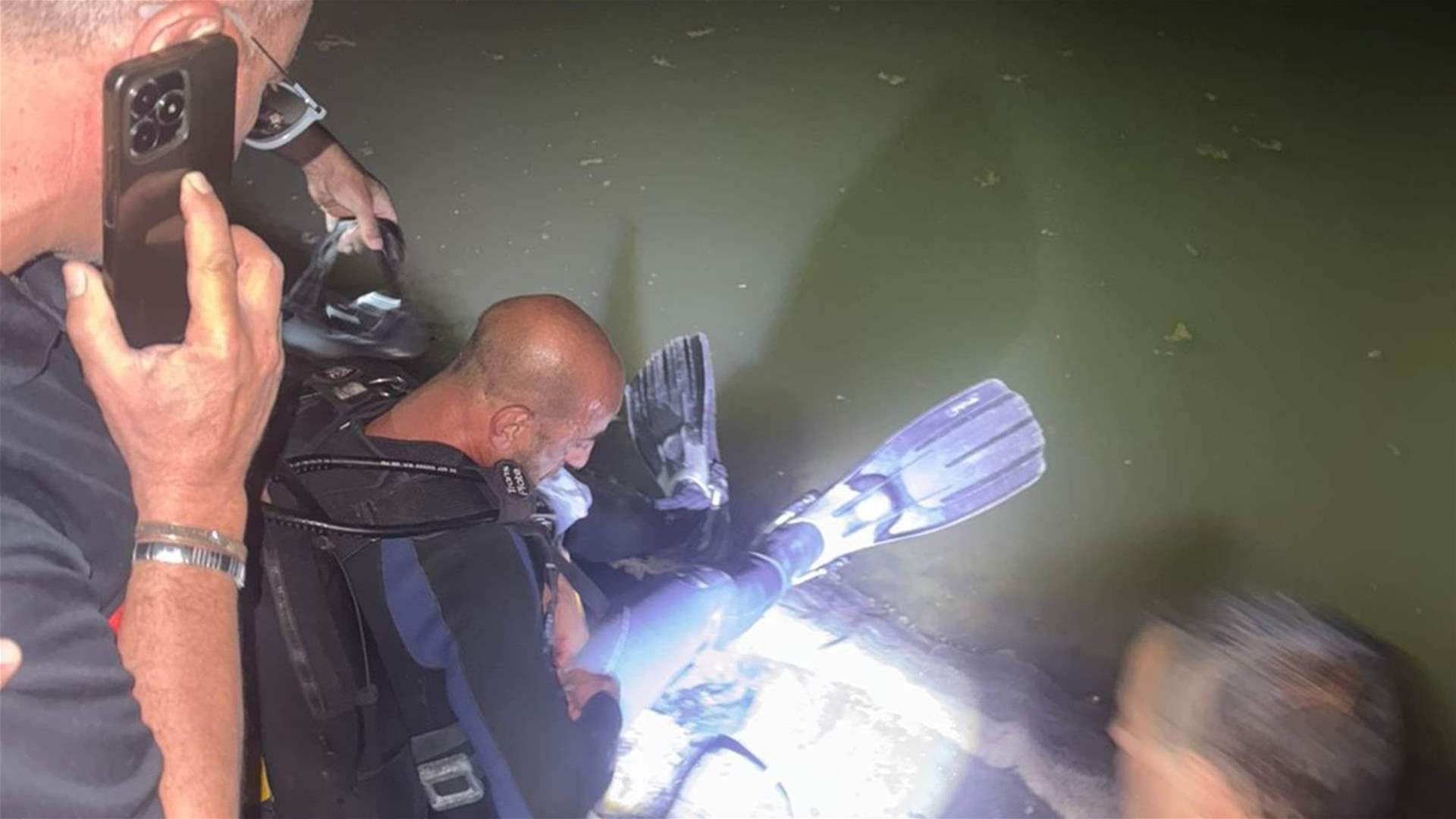 انتشال جثماني طفلين في بحيرة زراعية في منطقة الزعرور