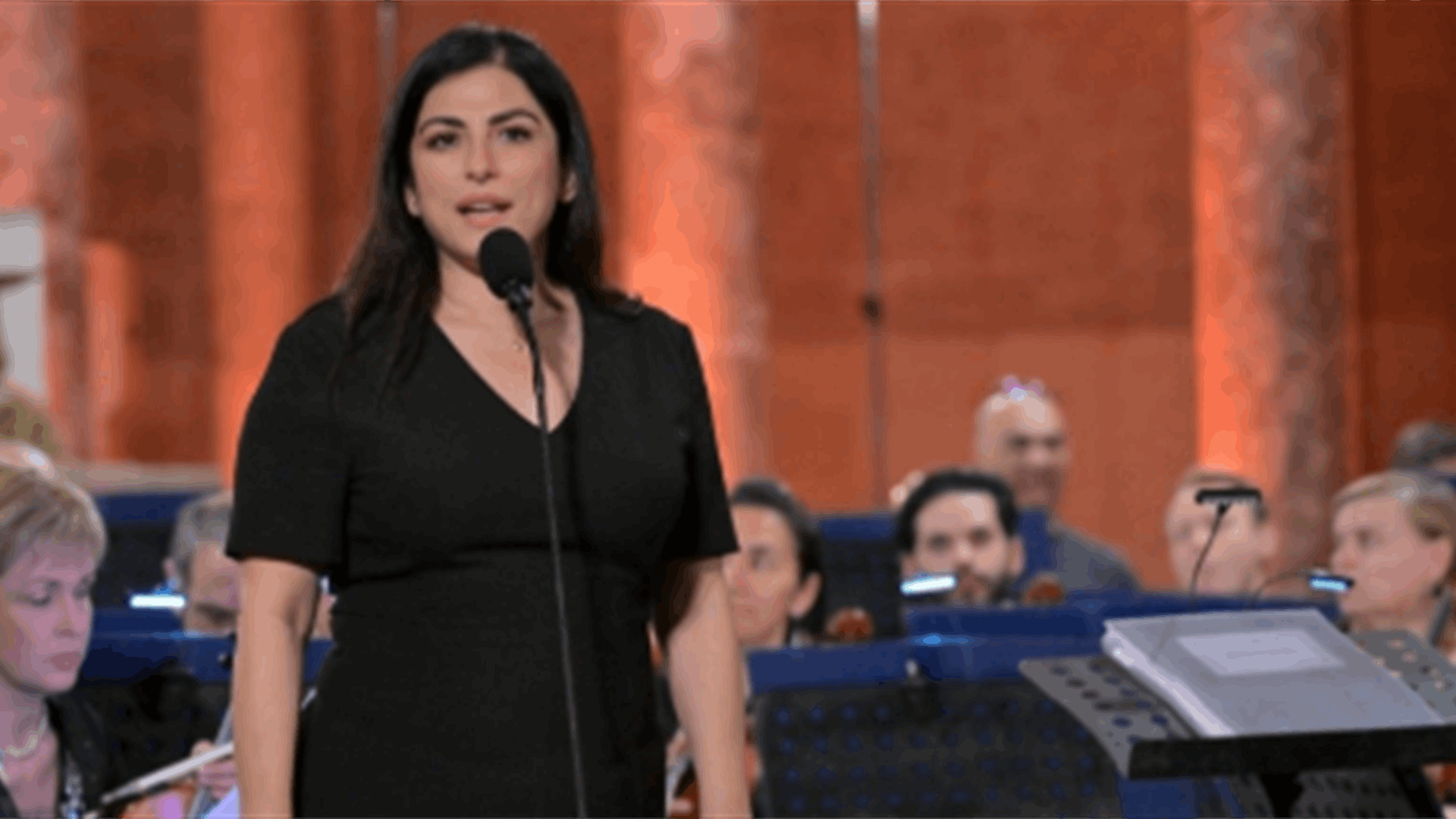 الموت يغيّب والدة هبة القواس…