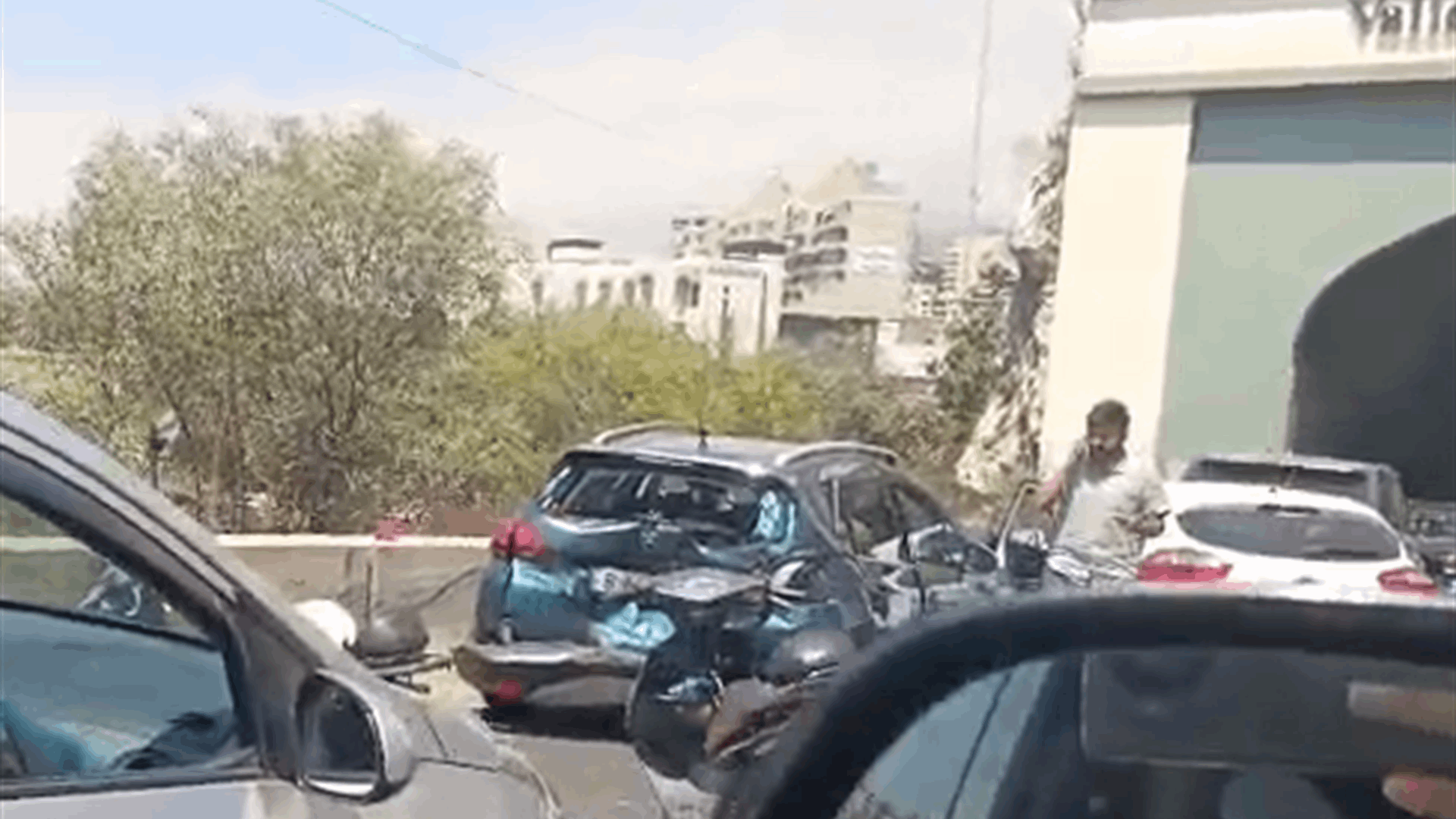 Major traffic accident involving six vehicles at Nahr El Kalb tunnel—Video