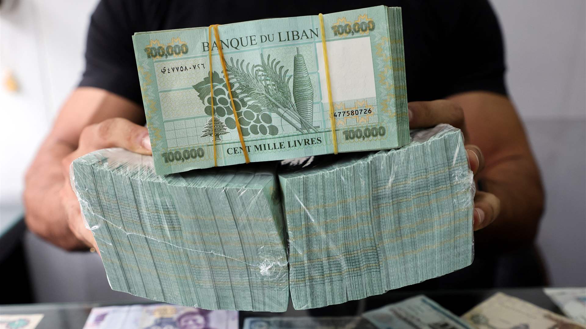 Lebanon raises minimum wage to LBP 28 million