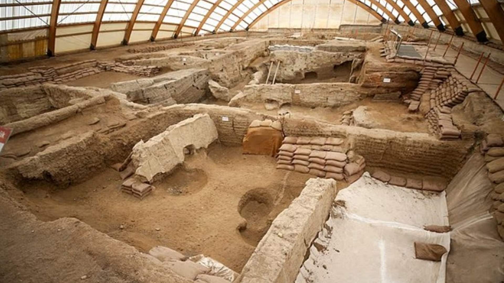 اكتشاف أثري مذهل قد يقلب المفاهيم الجندرية... في هذه المدينة: النساء كنّ الحاكمات وهذه التفاصيل