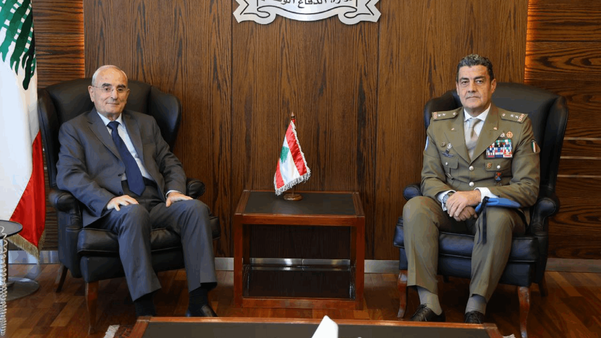 وزير الدفاع: لتكثيف الضغوط الدولية على العدو الإسرائيلي للإنسحاب الكامل من الجنوب