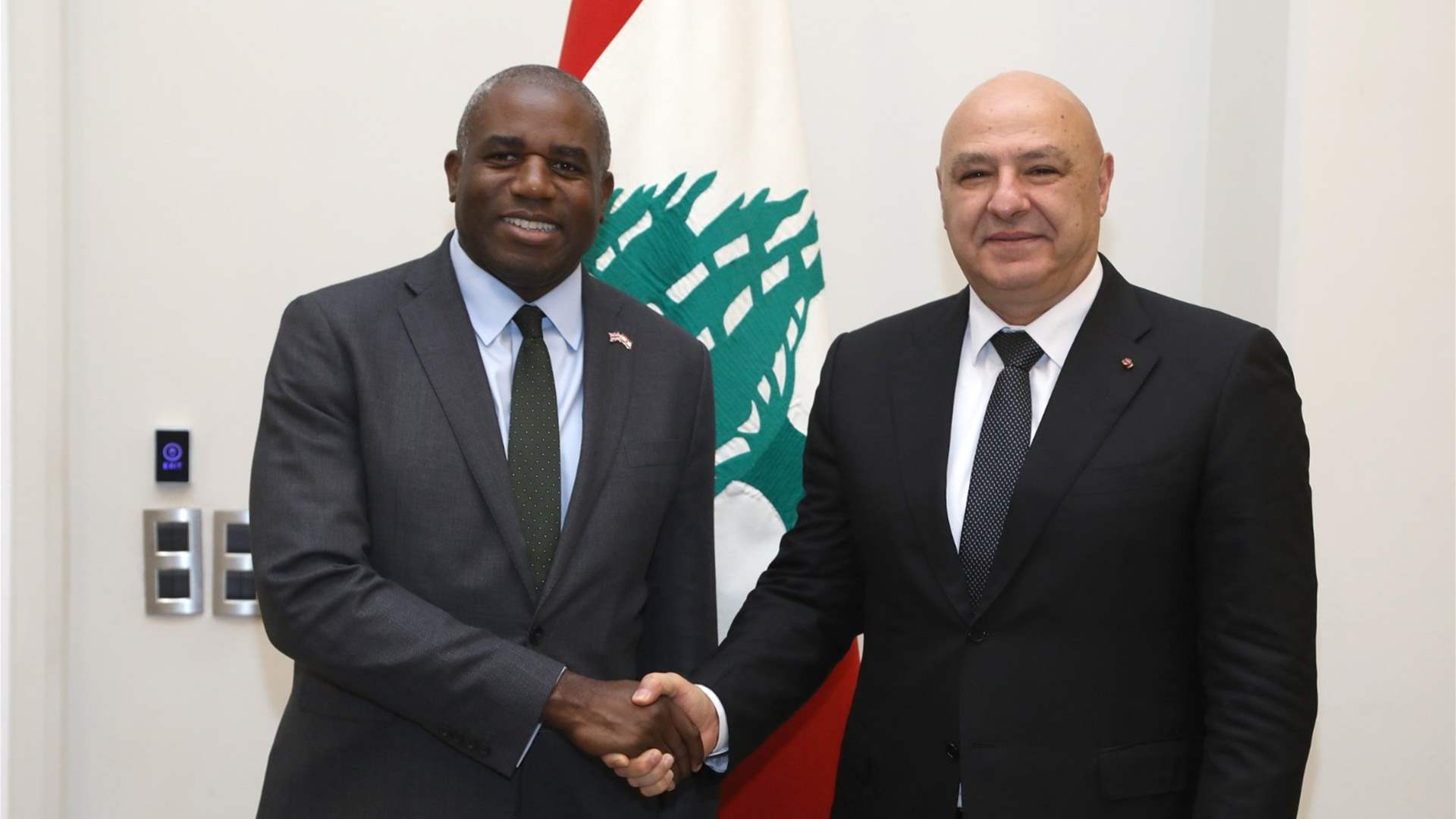 Lebanon&#39;s President tells UK Foreign Secretary Israeli occupation hinders state authority